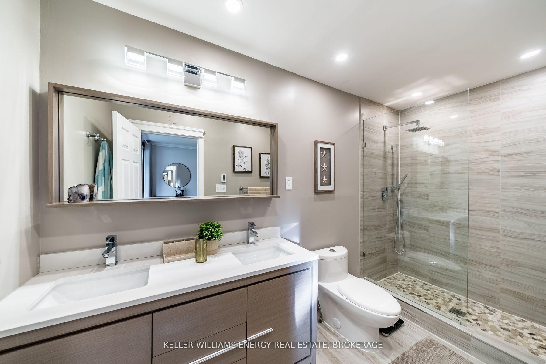 Photo 18 of 851 Swiss Heights, Oshawa, Pinecrest — HOMEH