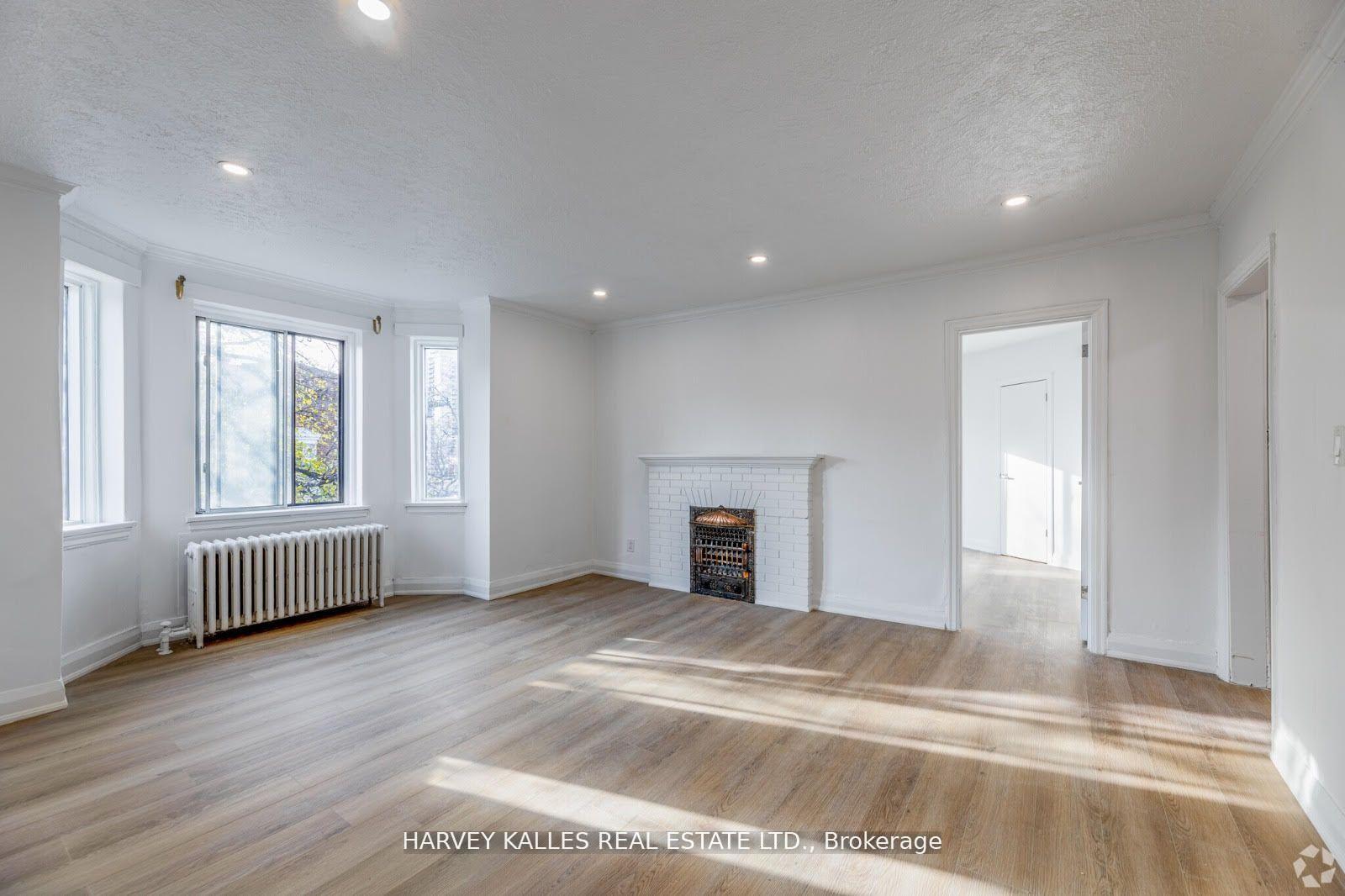Photo 2 of Unit 38, 320 Lonsdale Road, Toronto, Forest Hill South — HOMEH