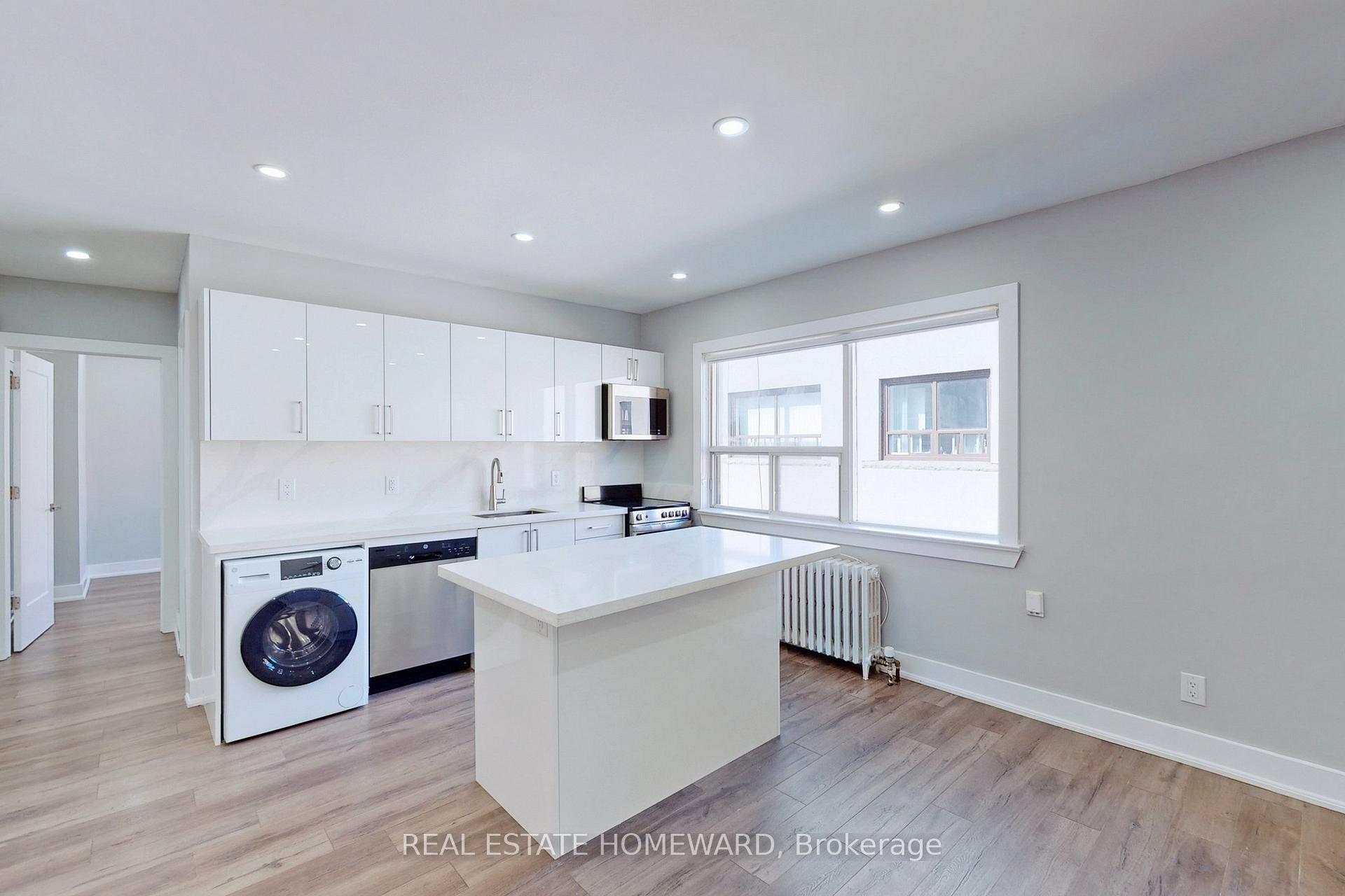 Photo 6 of Unit 204, 1566 Avenue Road, Toronto, Bedford Park-Nortown — HOMEH