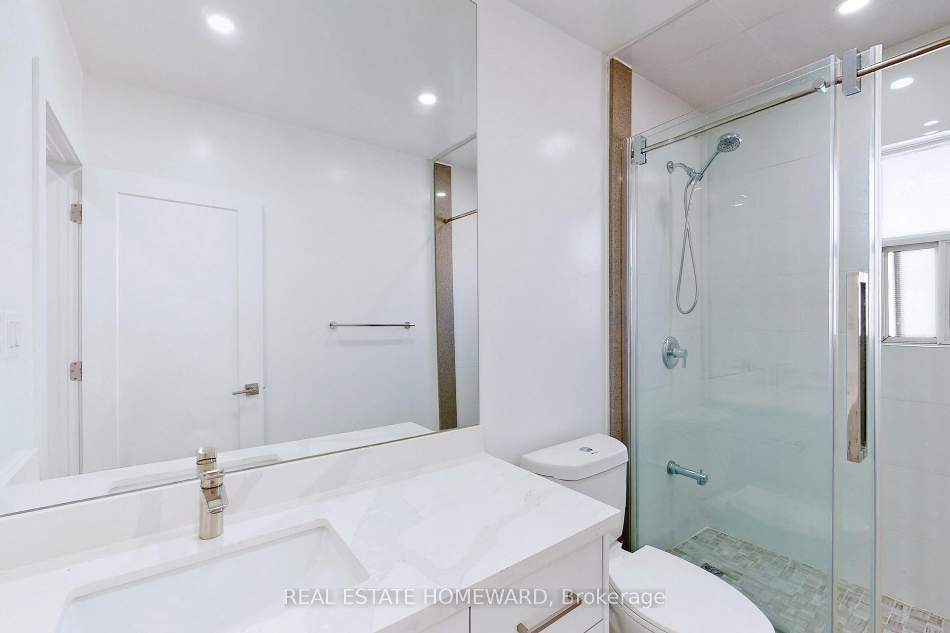 Photo 2 of Unit 204, 1566 Avenue Road, Toronto, Bedford Park-Nortown — HOMEH