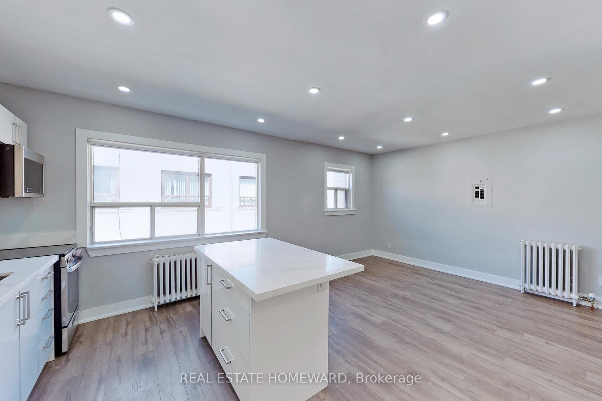 Photo 9 of Unit 204, 1566 Avenue Road, Toronto, Bedford Park-Nortown — HOMEH