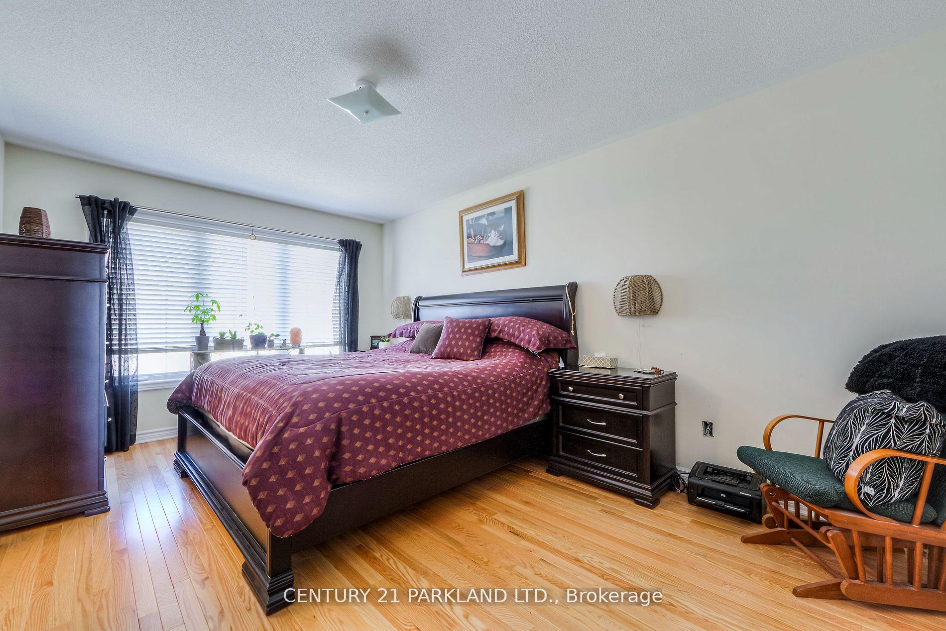 Photo 18 of 178 Farooq Boulevard, Vaughan, Vellore Village — HOMEH