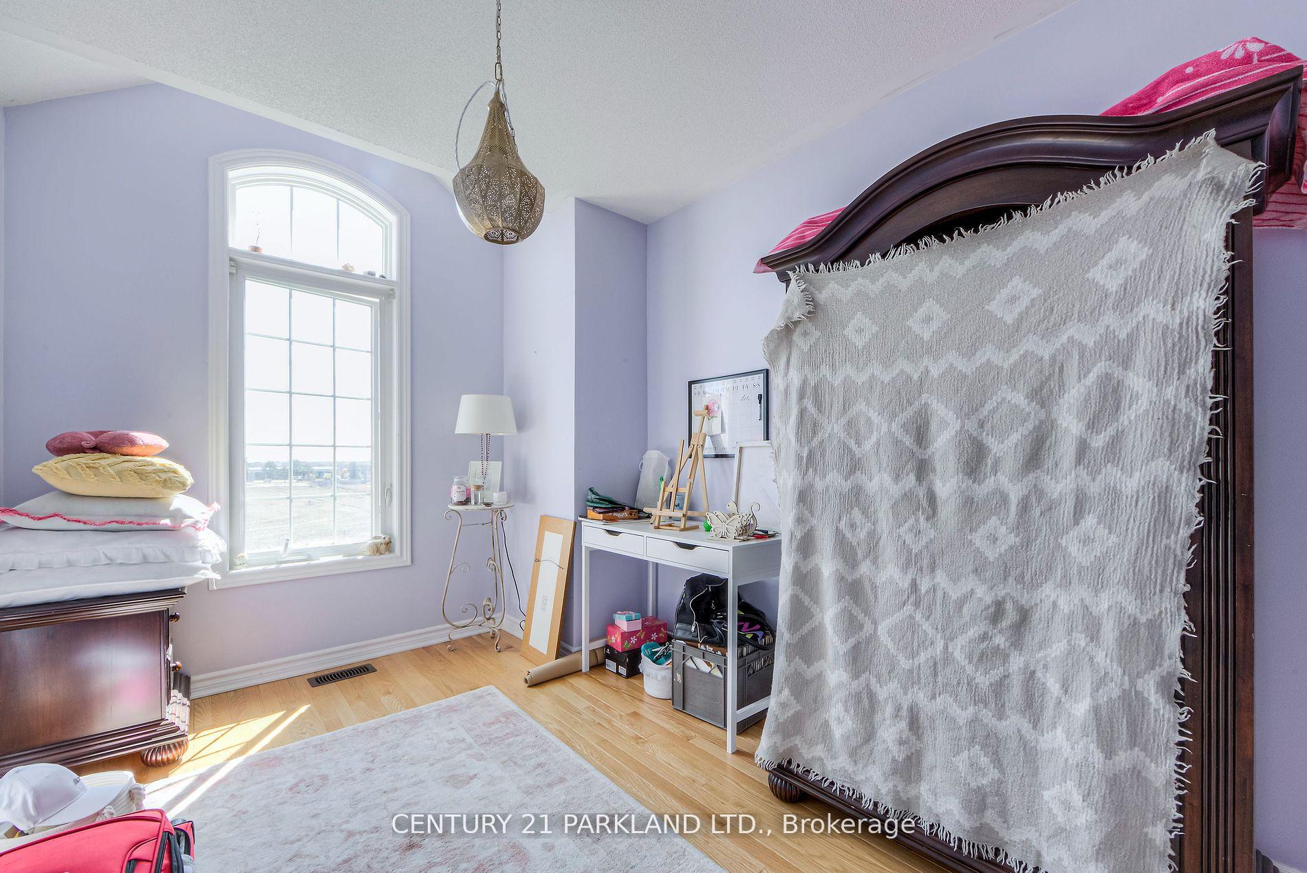 Photo 15 of 178 Farooq Boulevard, Vaughan, Vellore Village — HOMEH