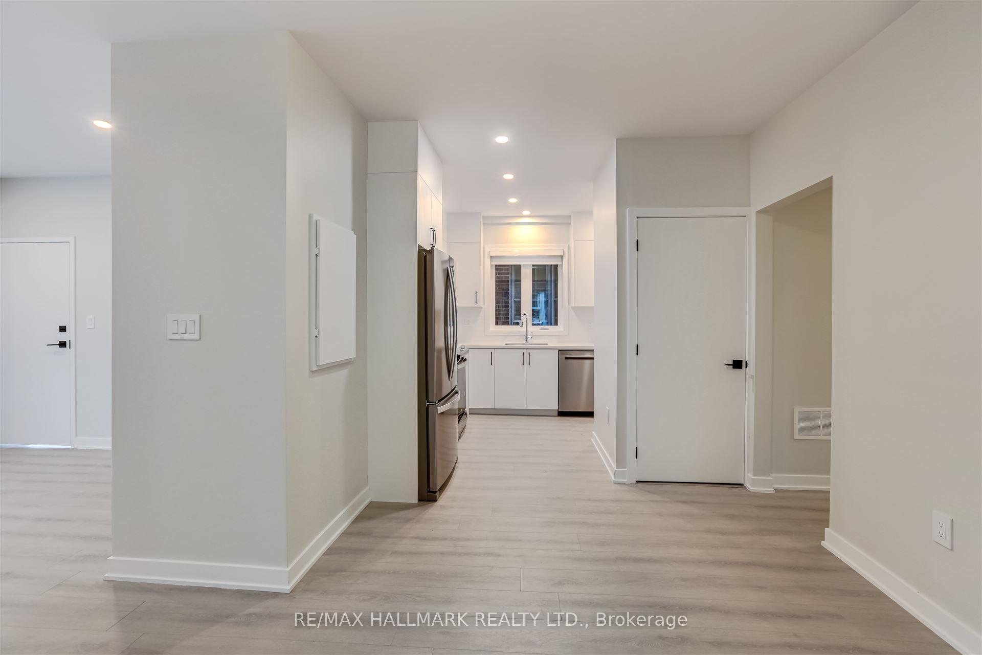 Photo 7 of Unit Main, 979 Avenue Road, Toronto, Yonge-Eglinton — HOMEH