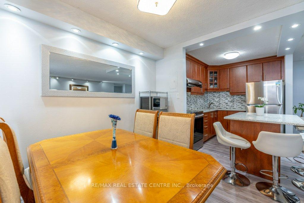 Photo 11 of Unit 912, 1950 Kennedy Road, Scarborough, Dorset Park — HOMEH