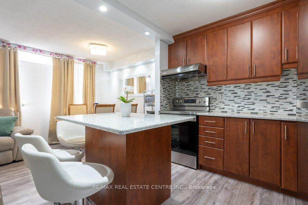 Photo 12 of Unit 912, 1950 Kennedy Road, Scarborough, Dorset Park — HOMEH