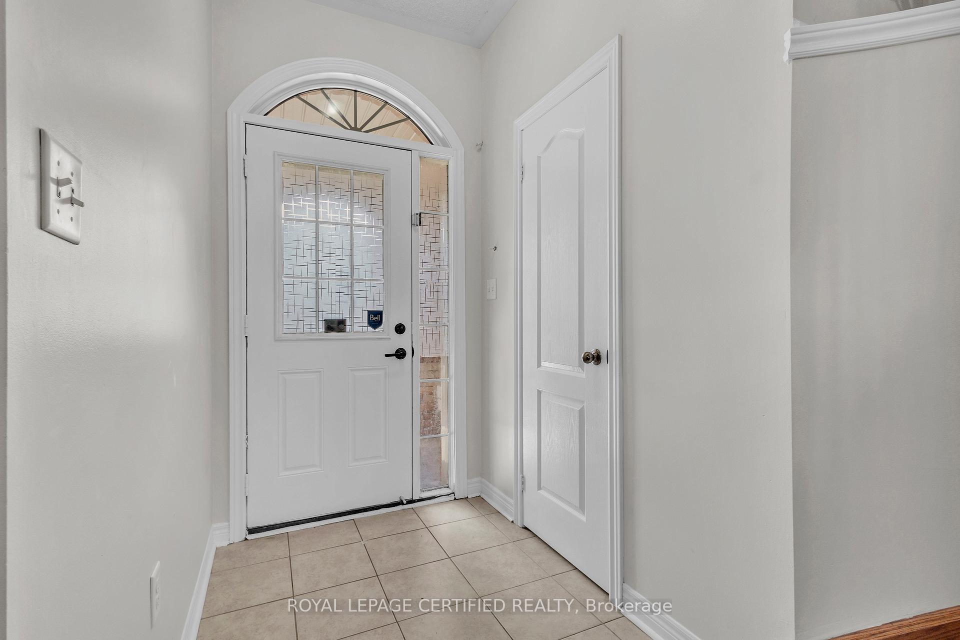 Photo 4 of 66 Goodsway Trail, Brampton, Northwest Brampton — HOMEH