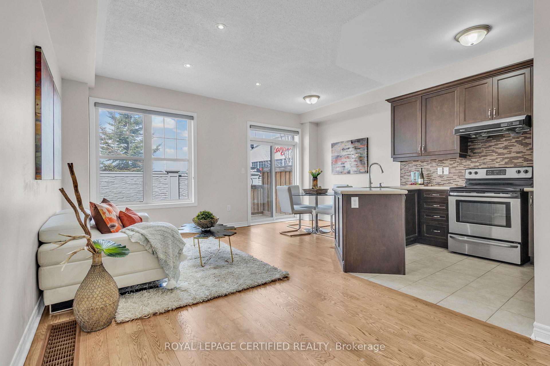 Photo 8 of 66 Goodsway Trail, Brampton, Northwest Brampton — HOMEH