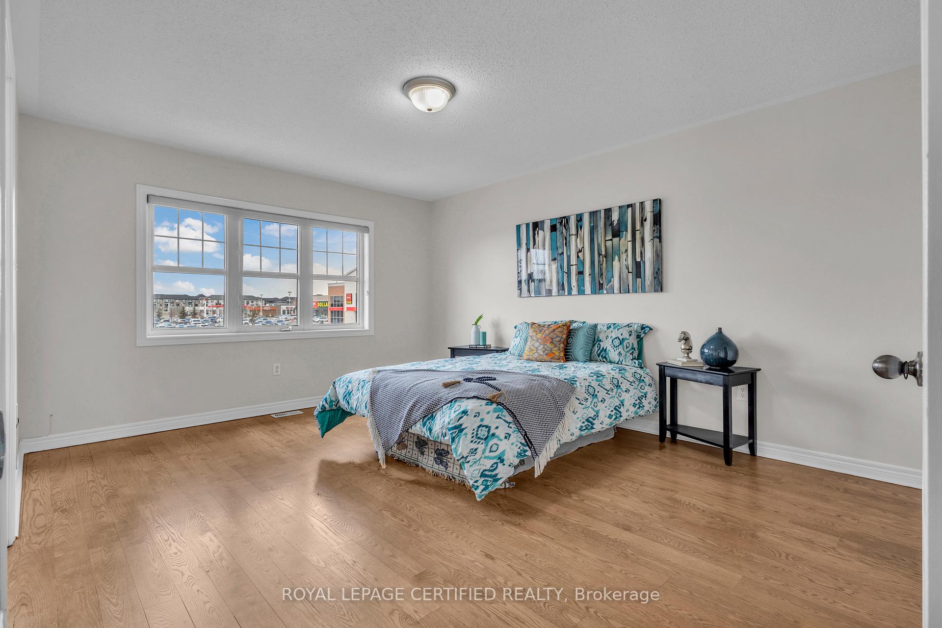 Photo 15 of 66 Goodsway Trail, Brampton, Northwest Brampton — HOMEH