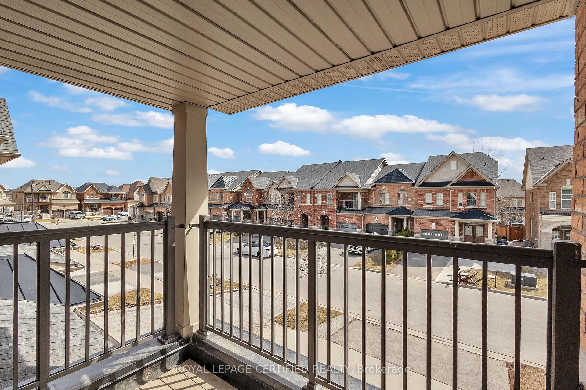 Photo 36 of 66 Goodsway Trail, Brampton, Northwest Brampton — HOMEH