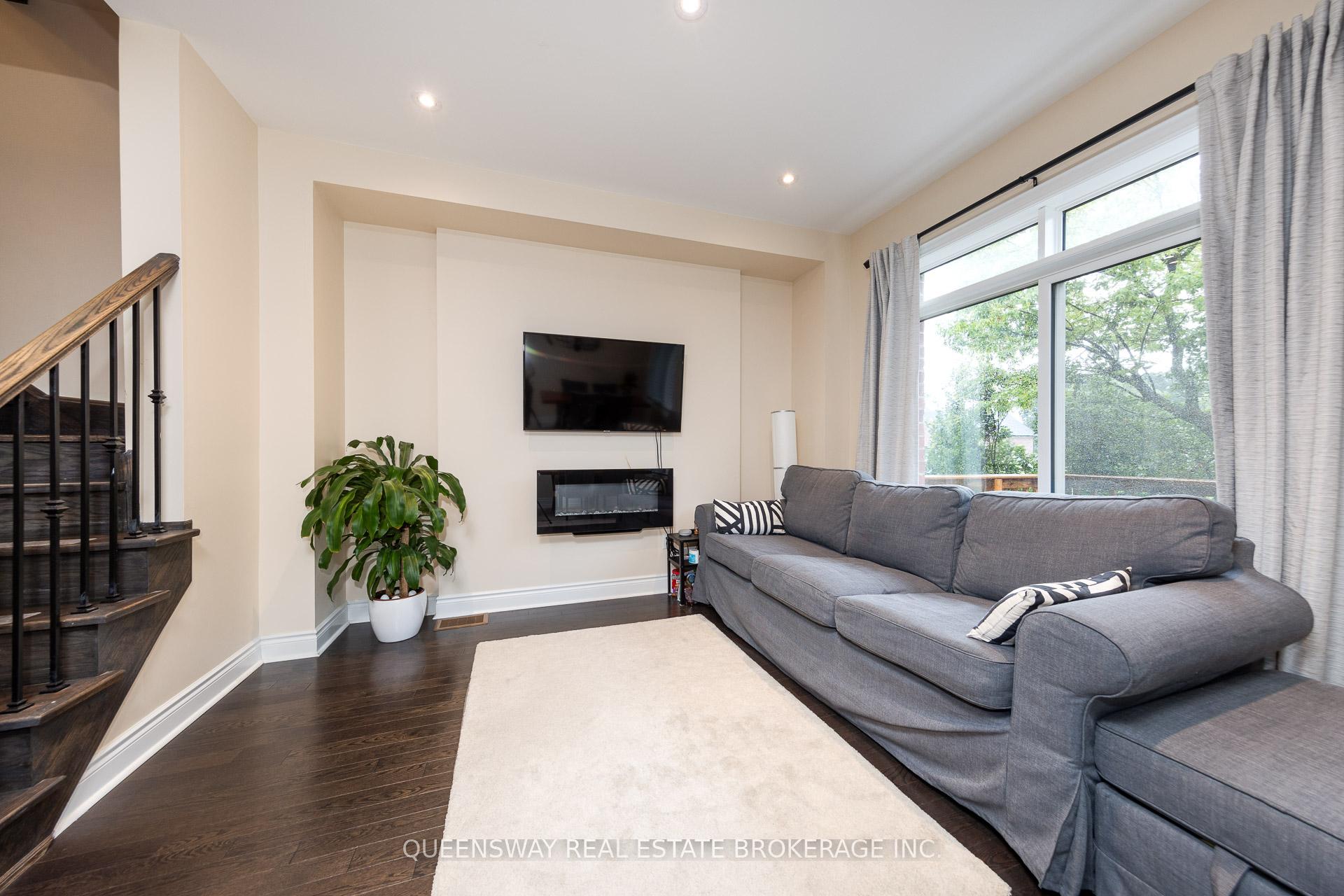 Photo 38 of 30 Ingleside Street, Vaughan, East Woodbridge — HOMEH