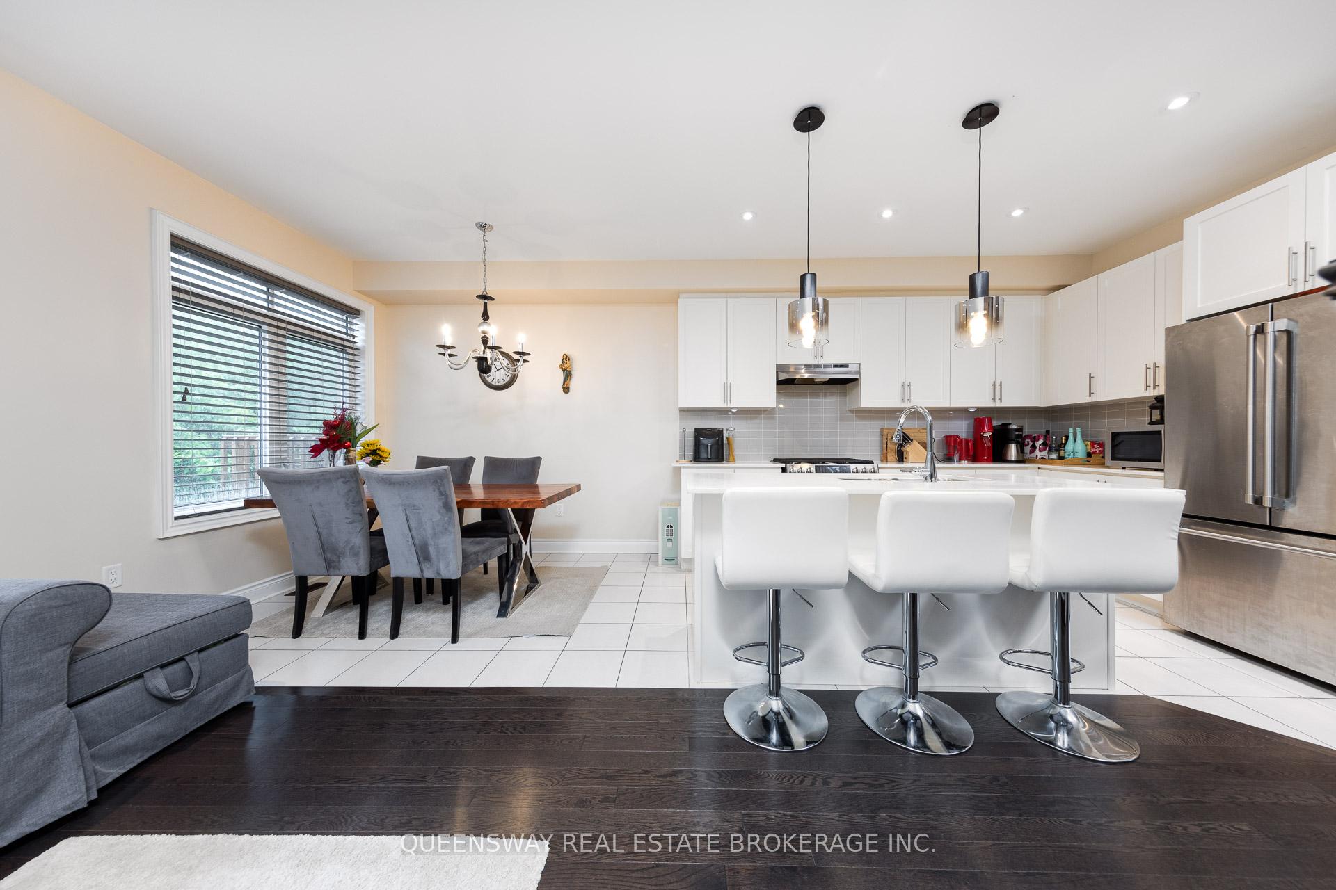 Photo 13 of 30 Ingleside Street, Vaughan, East Woodbridge — HOMEH