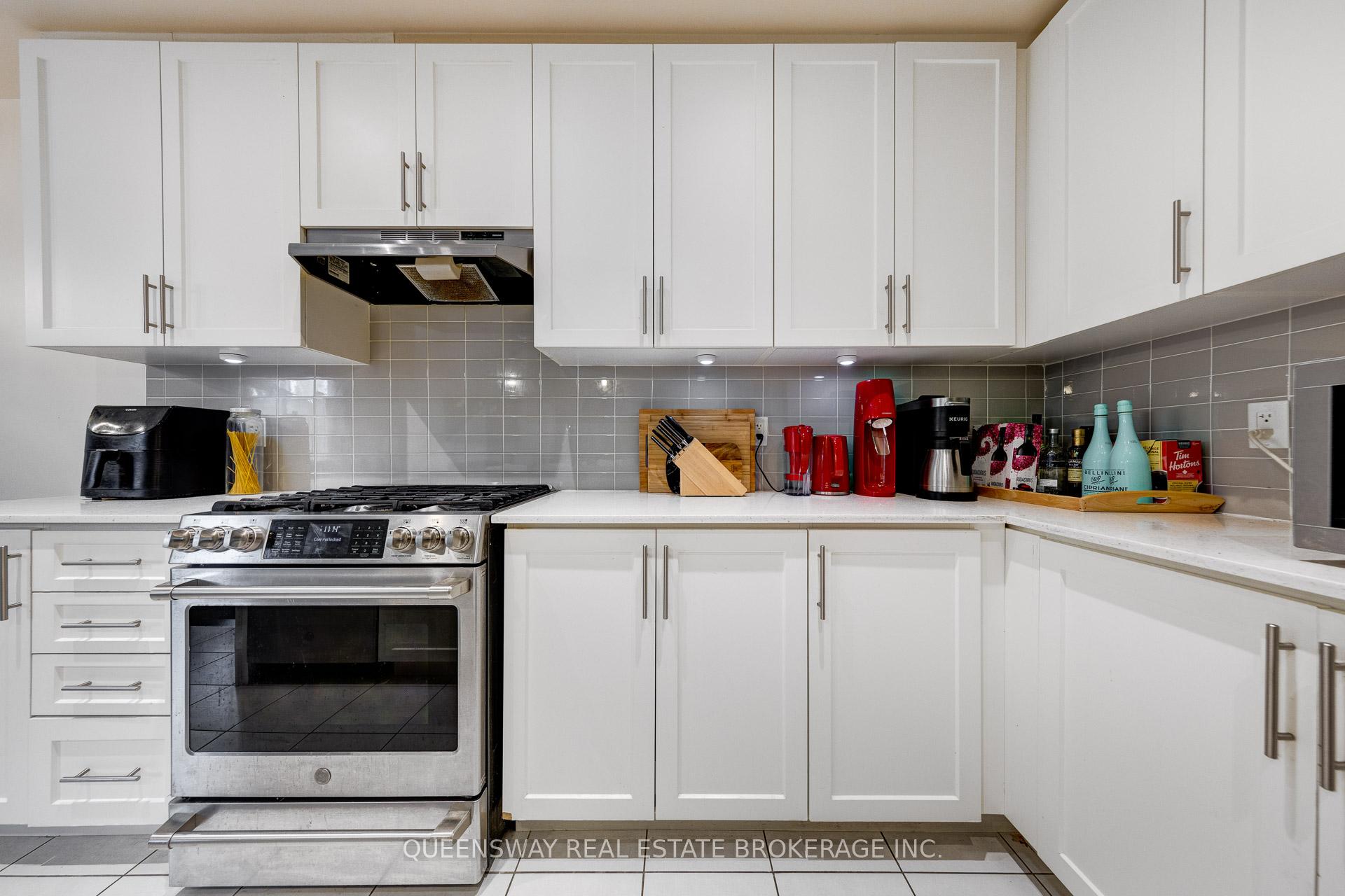 Photo 19 of 30 Ingleside Street, Vaughan, East Woodbridge — HOMEH