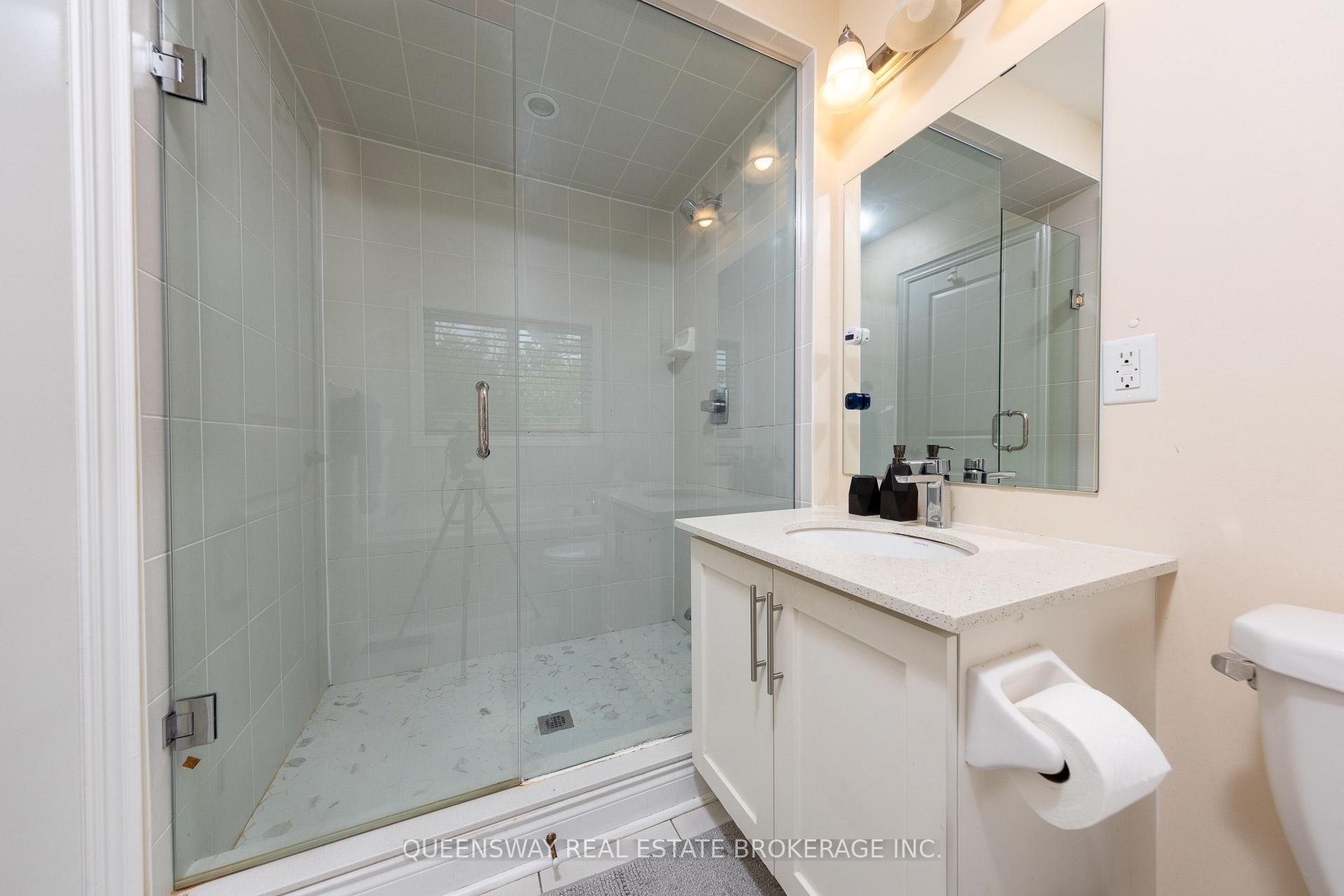 Photo 22 of 30 Ingleside Street, Vaughan, East Woodbridge — HOMEH