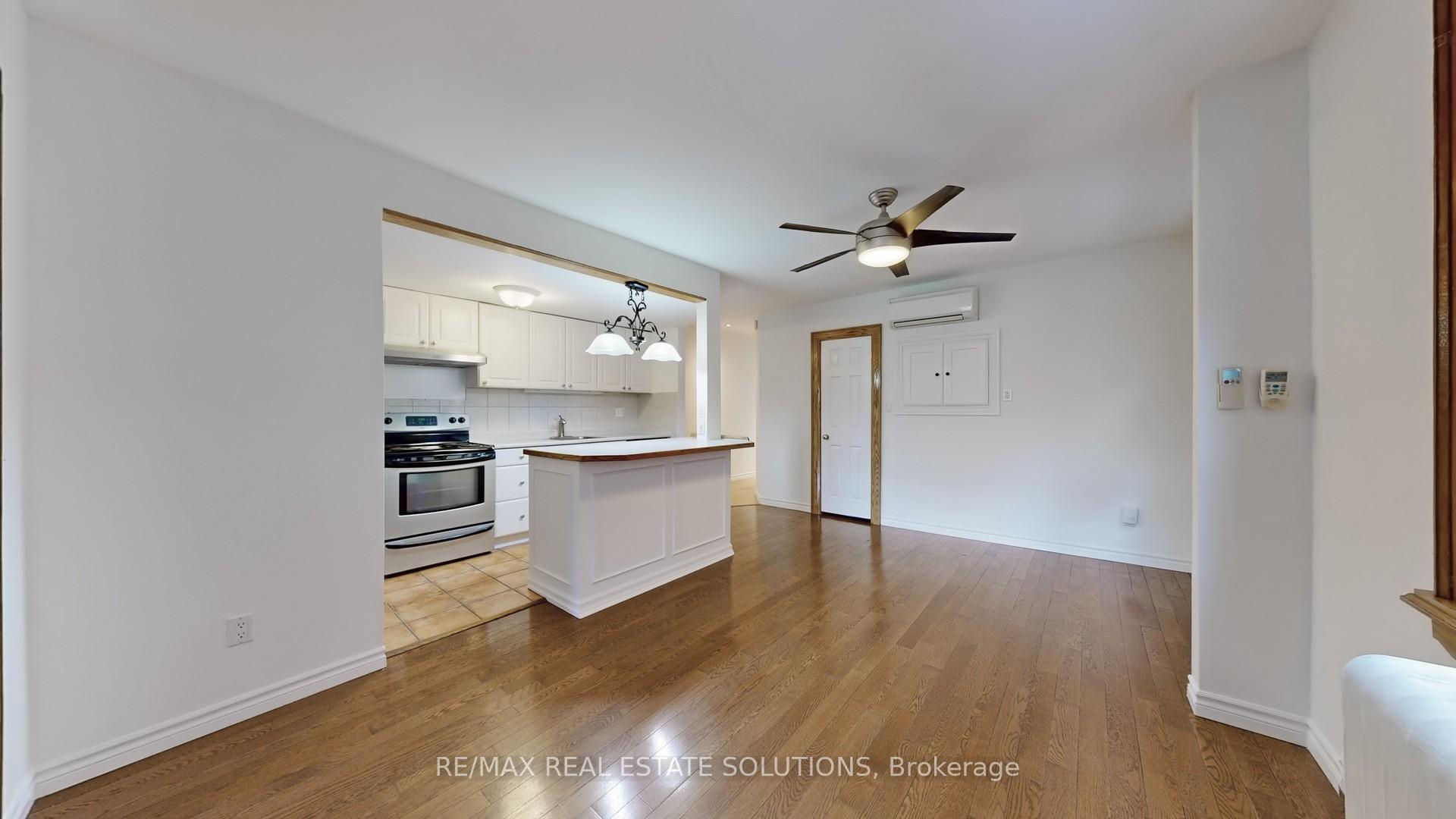 Photo 3 of Unit Main, 62 Glen Manor Drive, Toronto, The Beaches — HOMEH