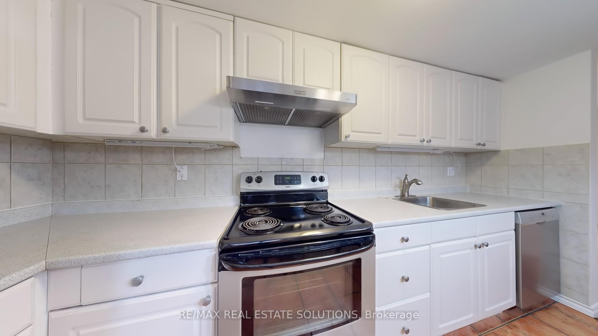 Photo 7 of Unit Main, 62 Glen Manor Drive, Toronto, The Beaches — HOMEH