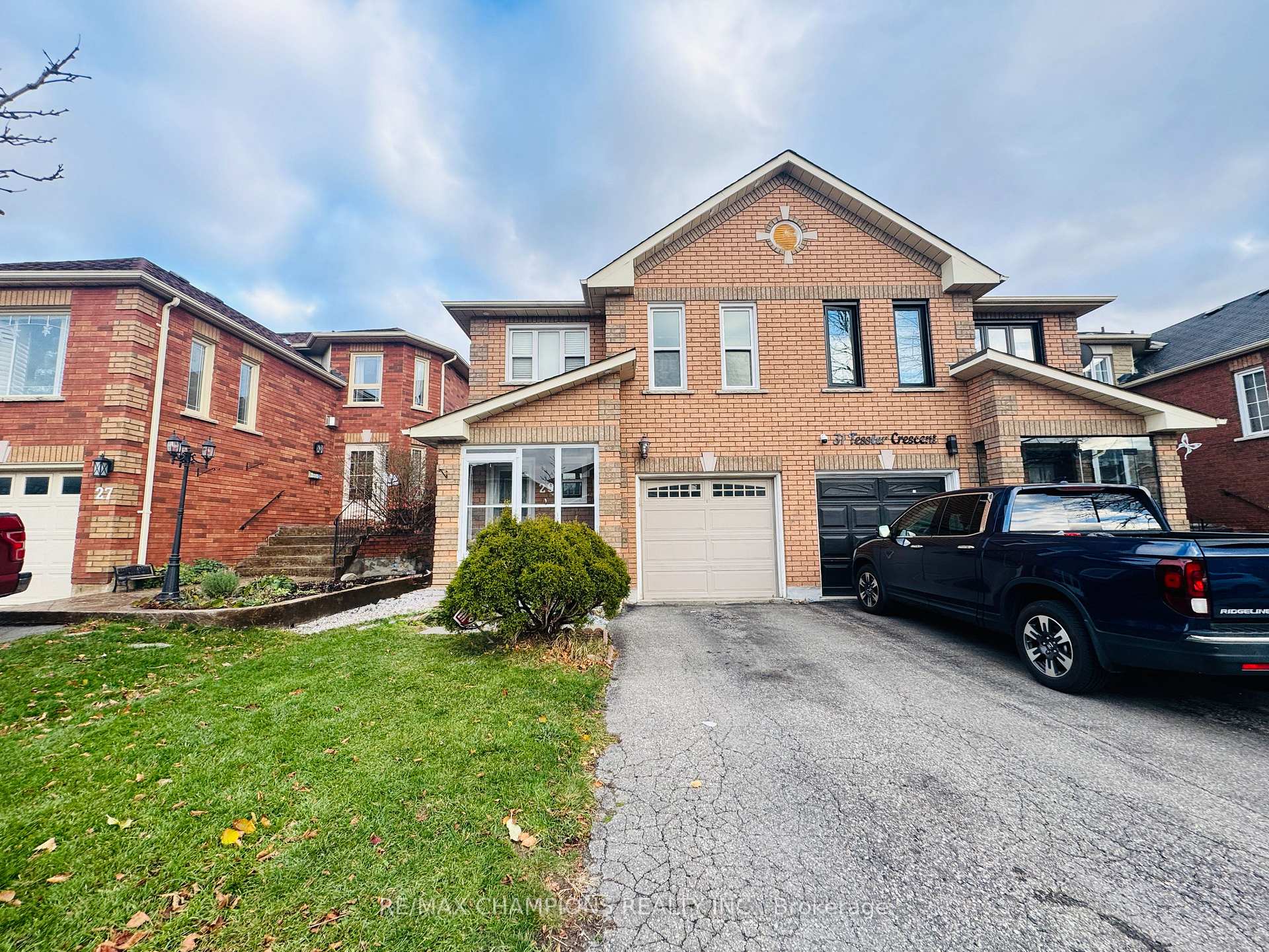 Front of 29 Tessler Crescent