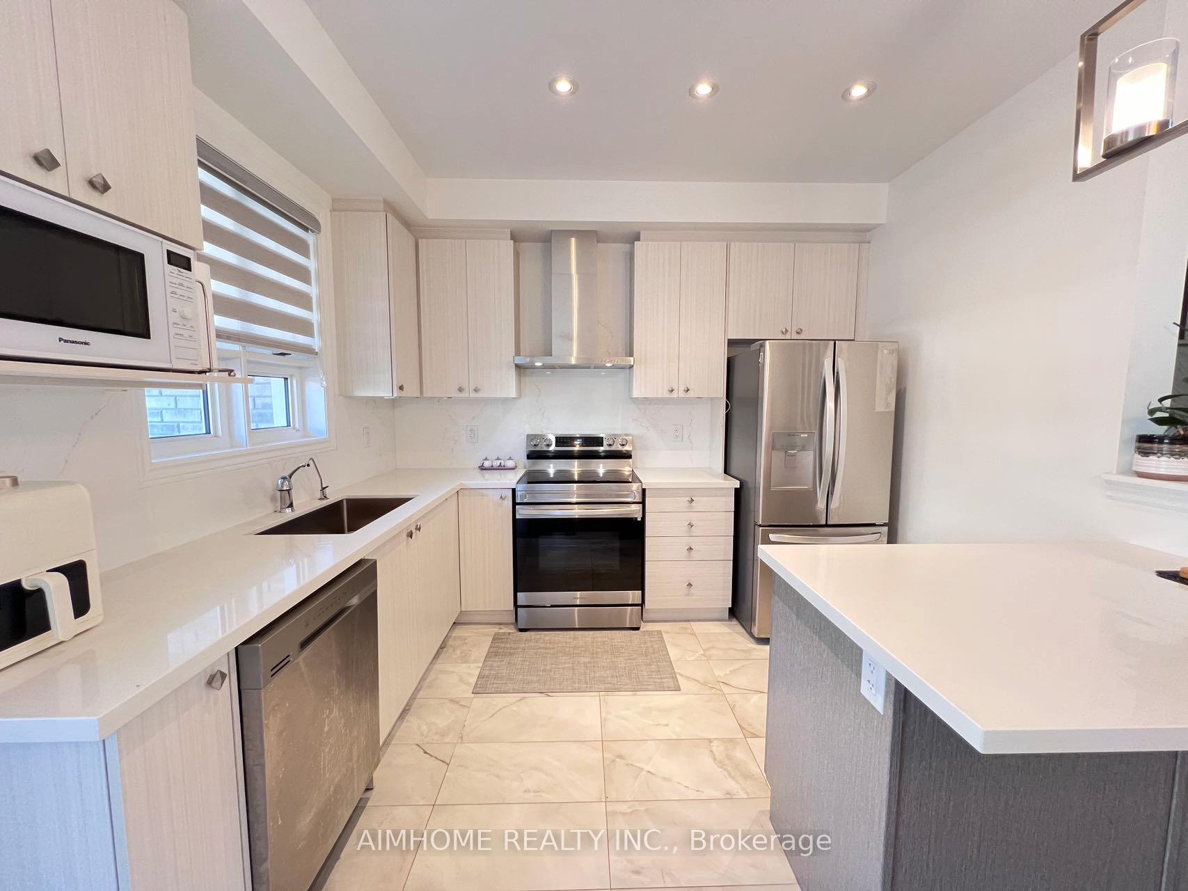Photo 12 of 86 Massachusetts Lane S, Markham, Wismer — HOMEH