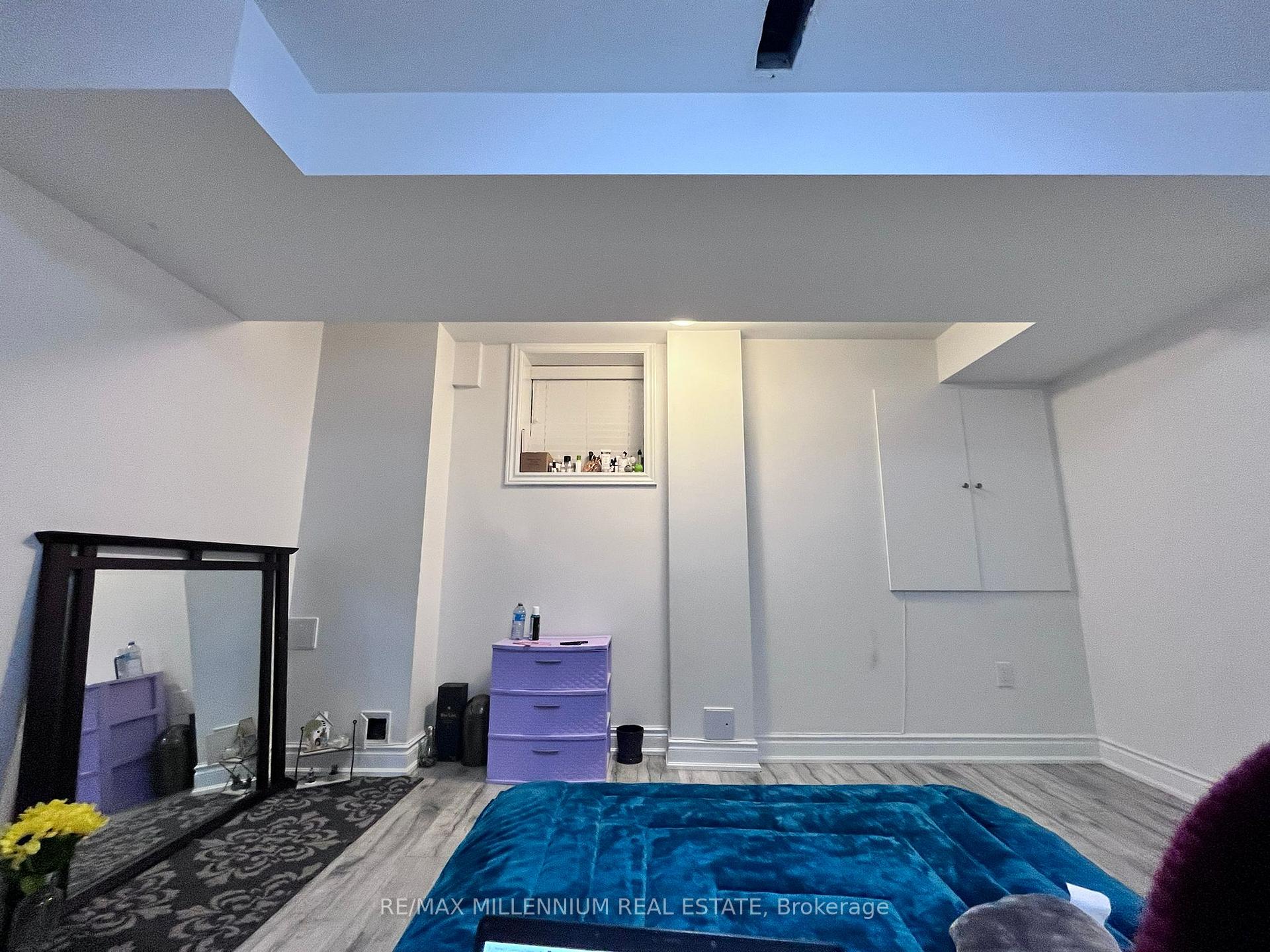 Photo 8 of 7 Hawtrey Road, Brampton, Brampton West — HOMEH