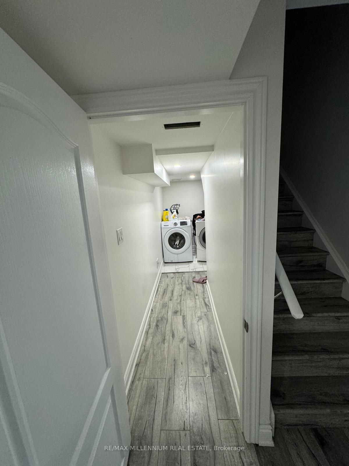 Photo 9 of 7 Hawtrey Road, Brampton, Brampton West — HOMEH