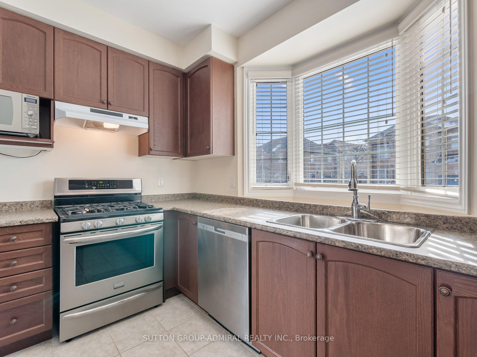 Photo 8 of 124 Evershot Crescent, Markham, Wismer — HOMEH
