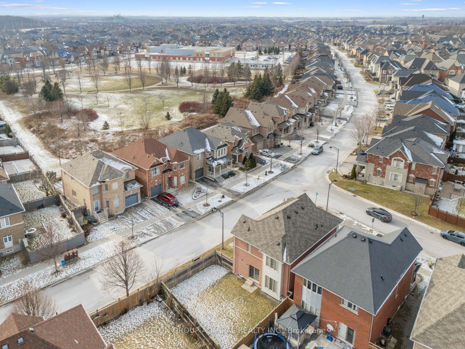 Photo 31 of 124 Evershot Crescent, Markham, Wismer — HOMEH