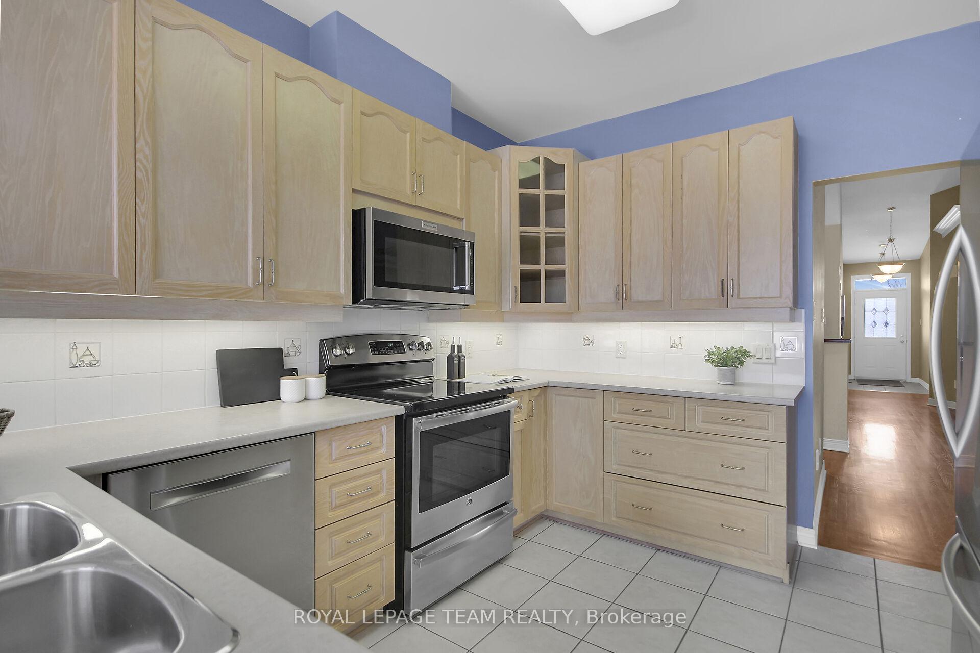 Photo 22 of 28 Sable Run Drive, Ottawa, Stittsville (Central) — HOMEH