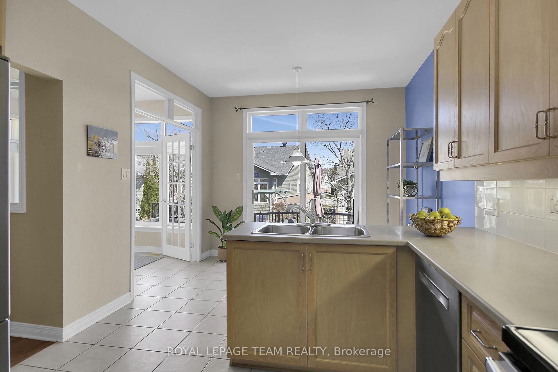 Photo 23 of 28 Sable Run Drive, Ottawa, Stittsville (Central) — HOMEH