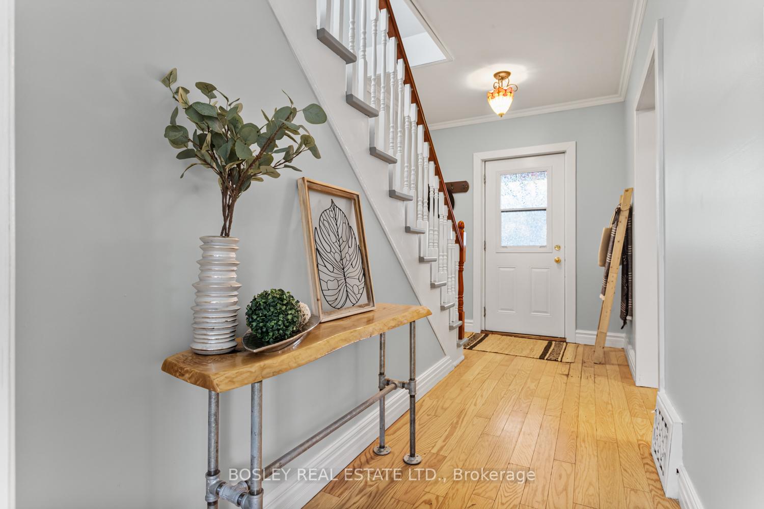 Photo 2 of 125 University Avenue W, Cobourg — HOMEH