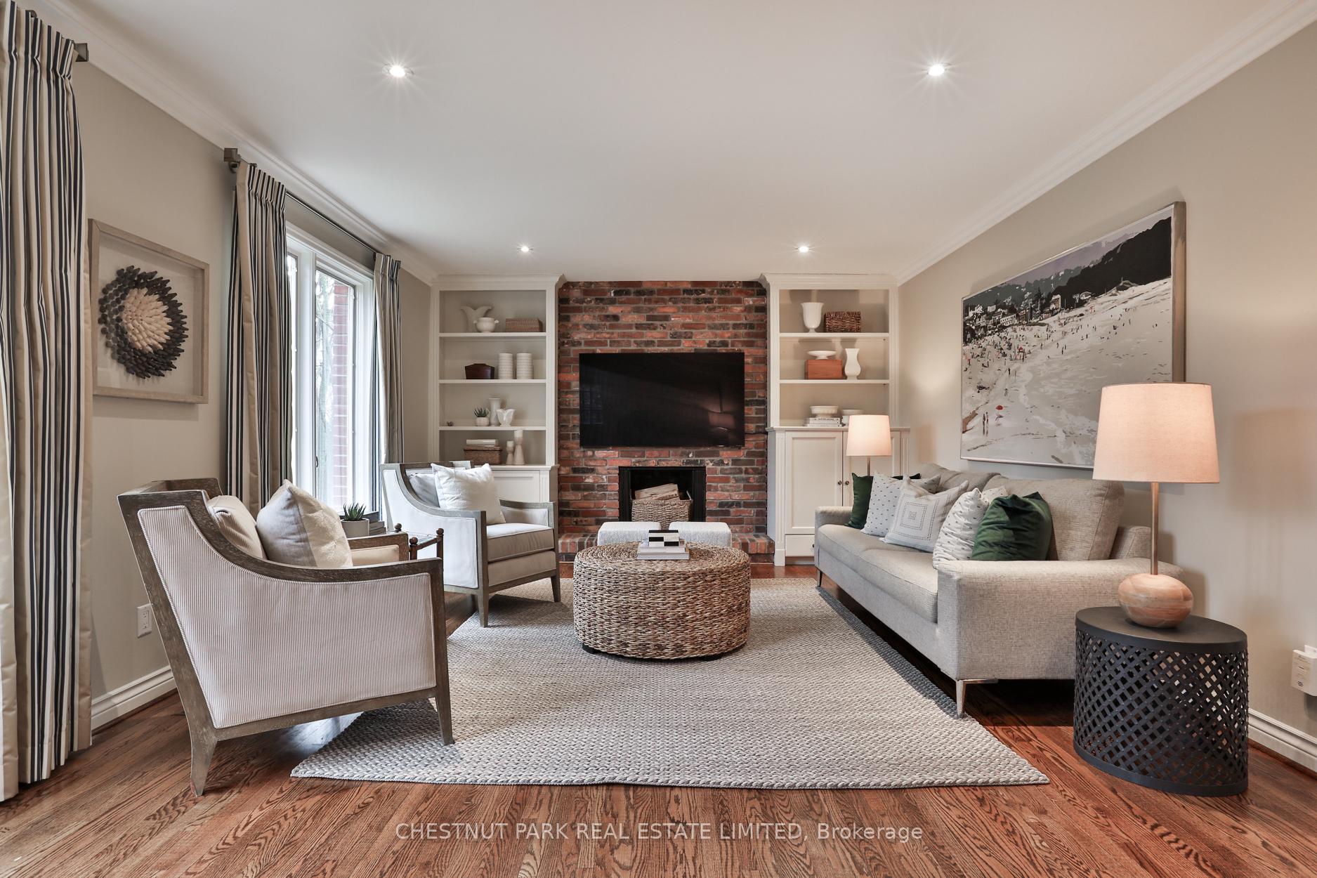 Photo 15 of 24 McGlashan Court, Toronto, Bedford Park-Nortown — HOMEH