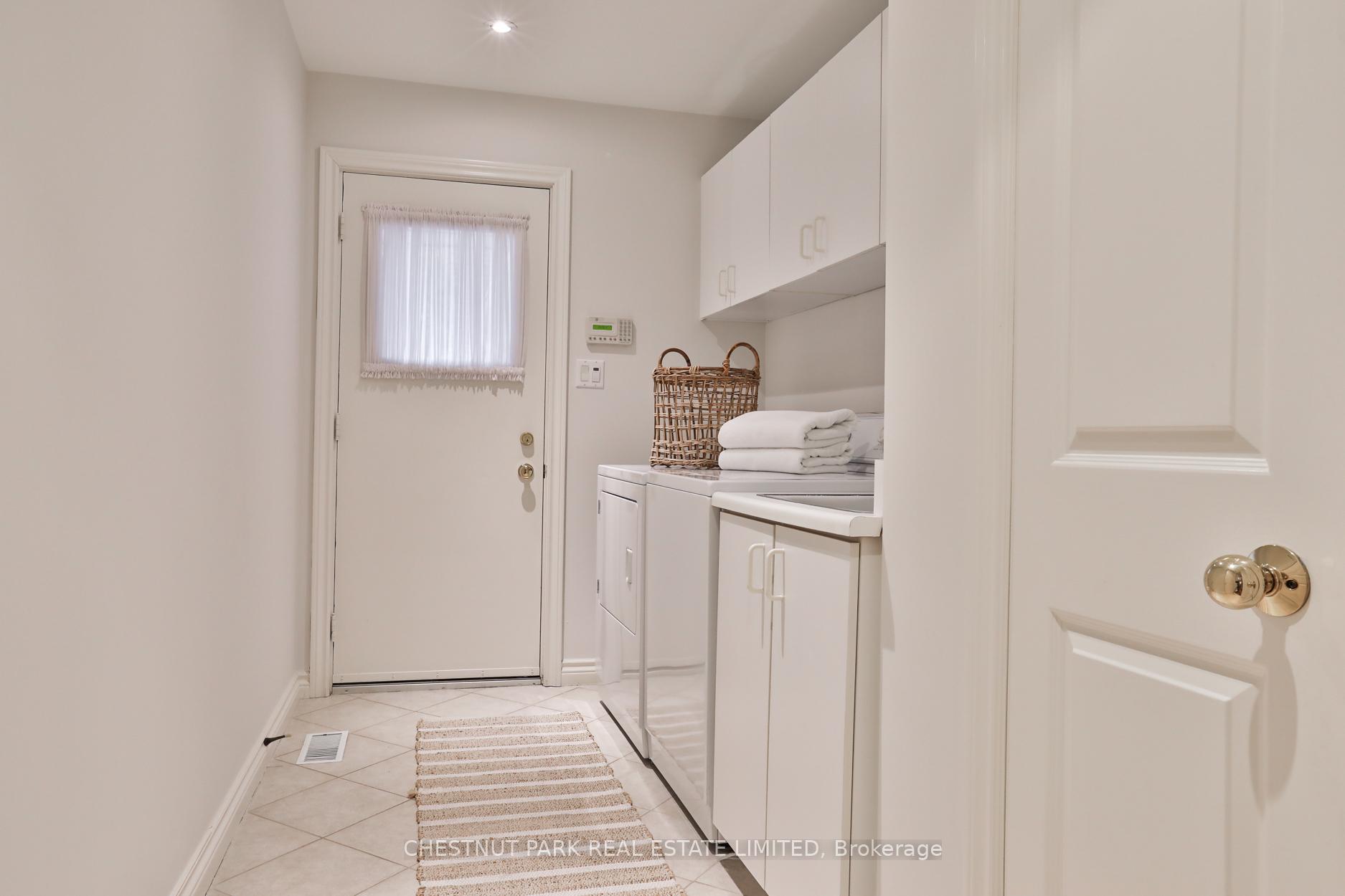 Photo 33 of 24 McGlashan Court, Toronto, Bedford Park-Nortown — HOMEH