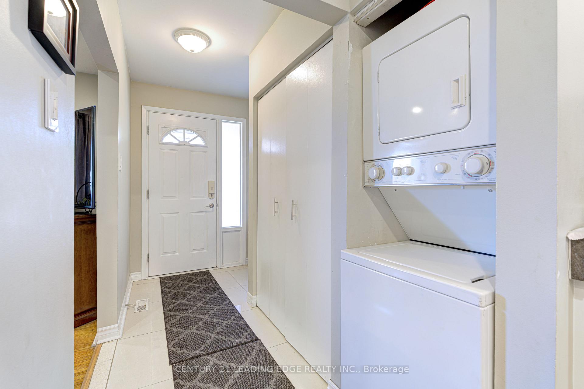 Photo 4 of 645 Balmoral Drive, Brampton, Southgate — HOMEH