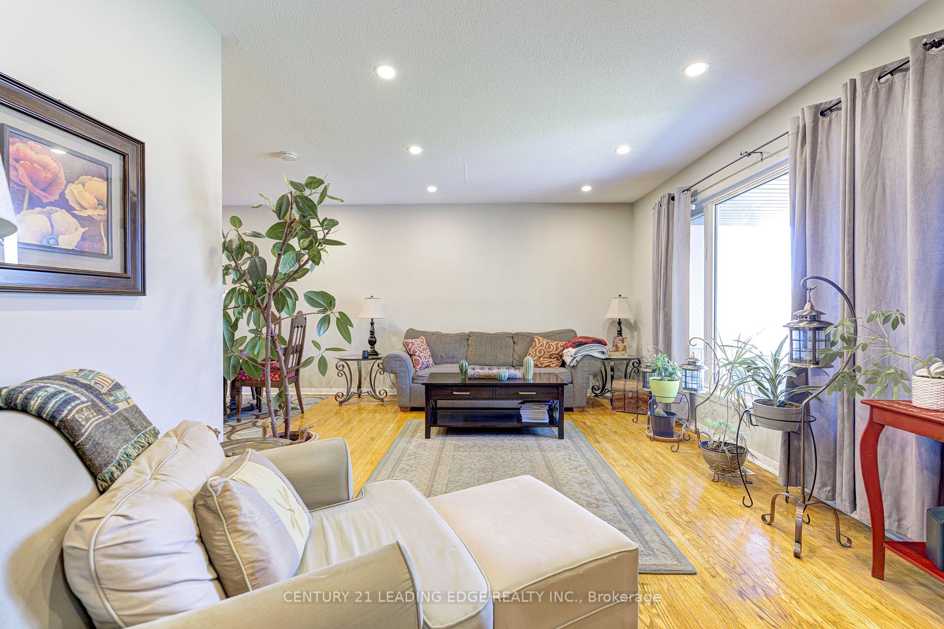 Photo 16 of 645 Balmoral Drive, Brampton, Southgate — HOMEH