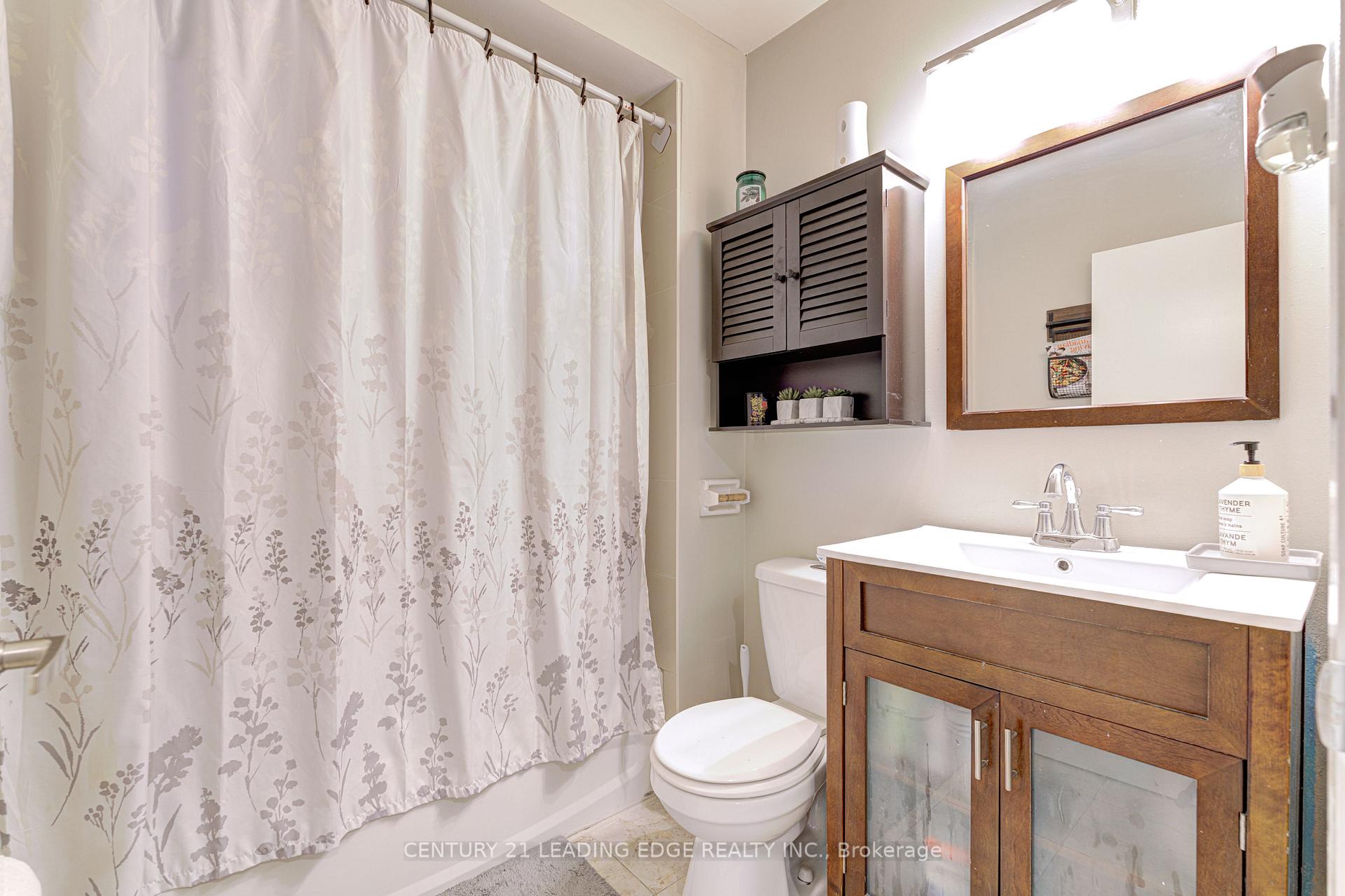 Photo 12 of 645 Balmoral Drive, Brampton, Southgate — HOMEH