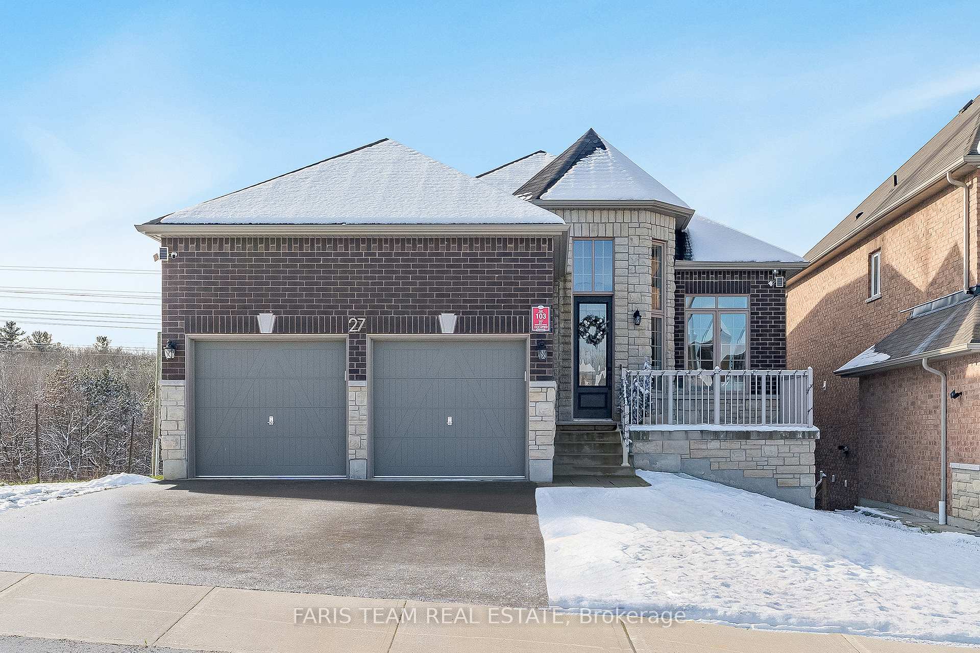 Front of 27 Muirfield Drive