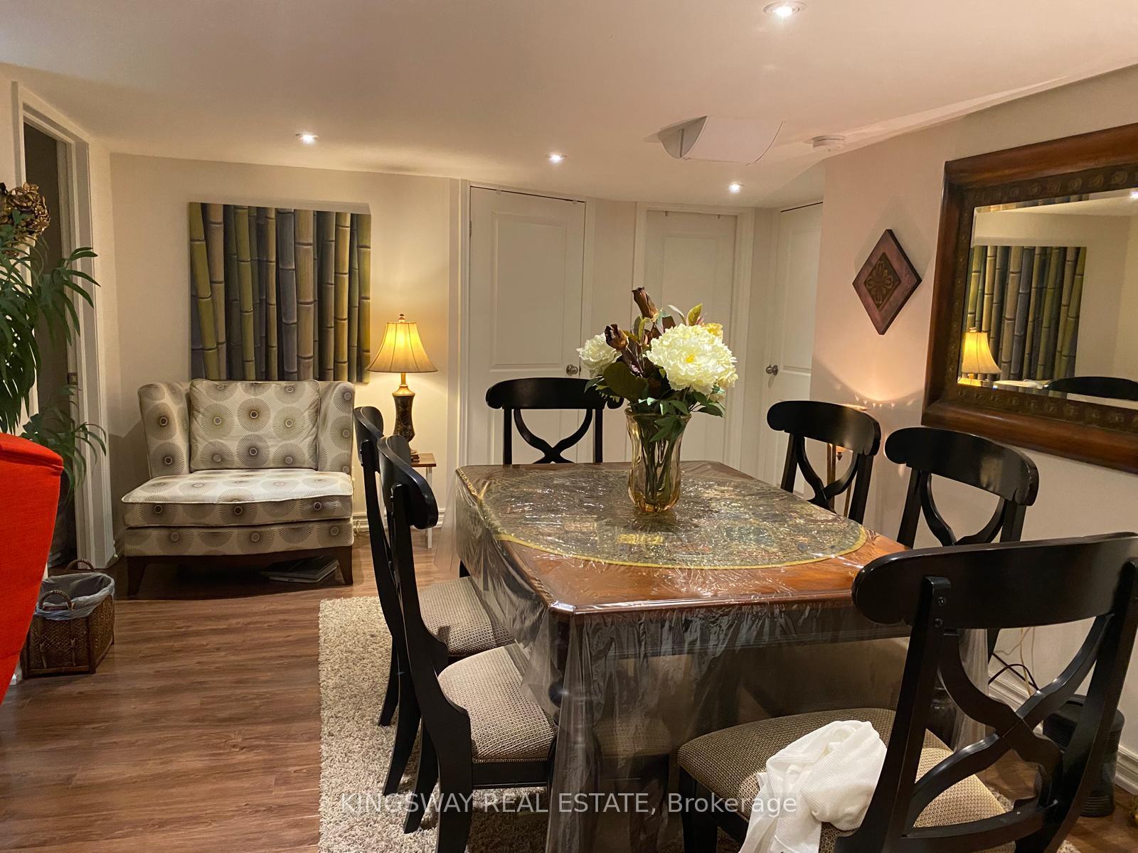 Photo 5 of 130 Bentwwod Crescent, Vaughan, Vellore Village — HOMEH