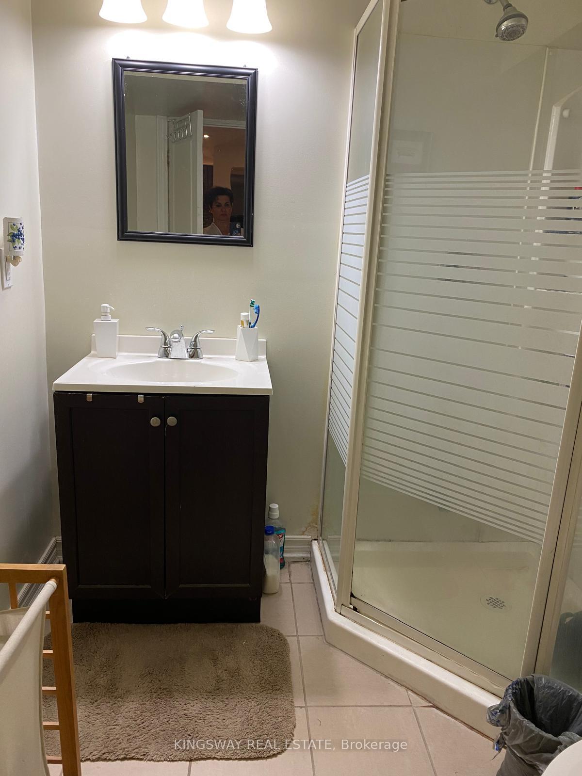 Photo 8 of 130 Bentwwod Crescent, Vaughan, Vellore Village — HOMEH