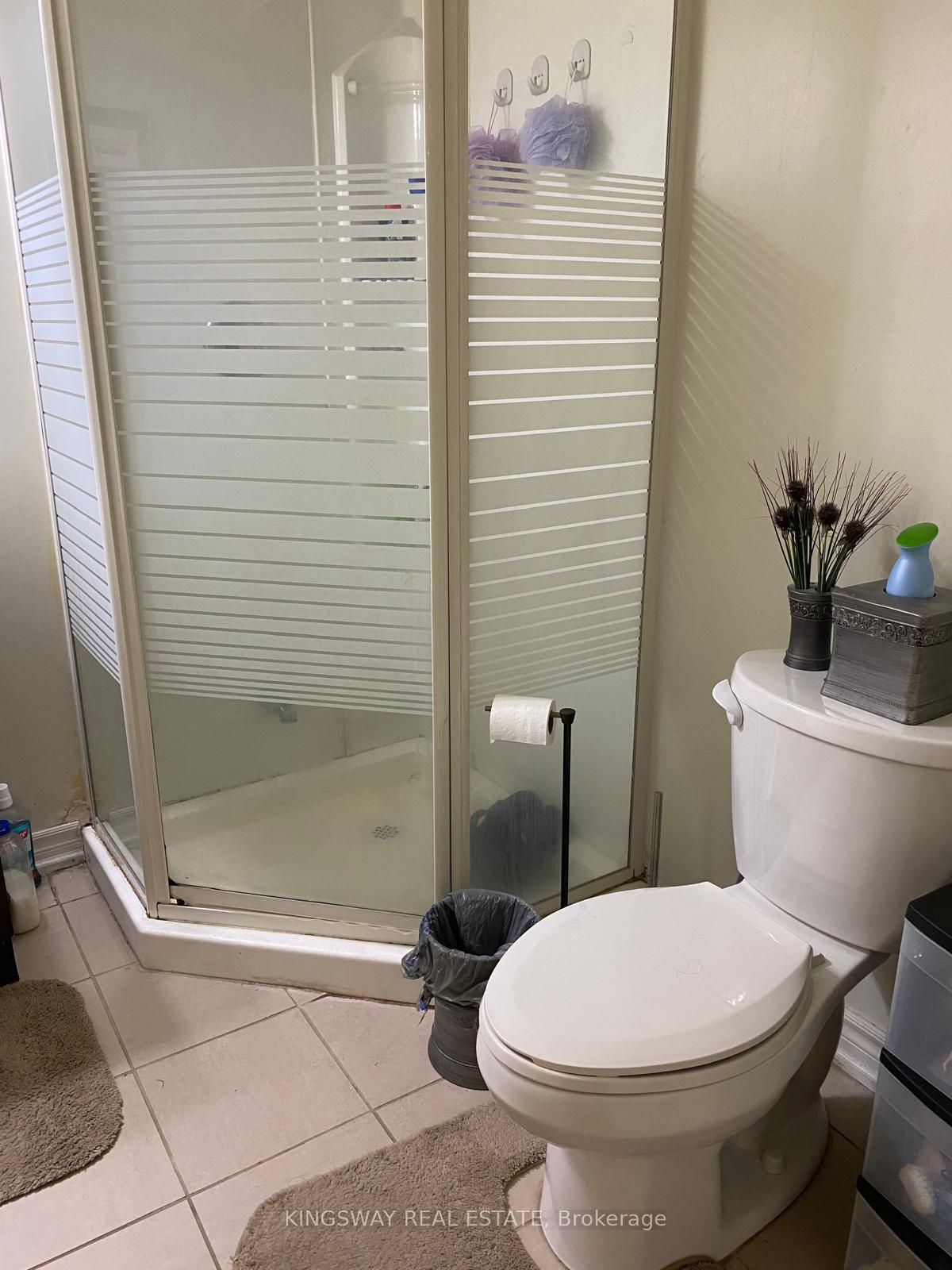 Photo 9 of 130 Bentwwod Crescent, Vaughan, Vellore Village — HOMEH