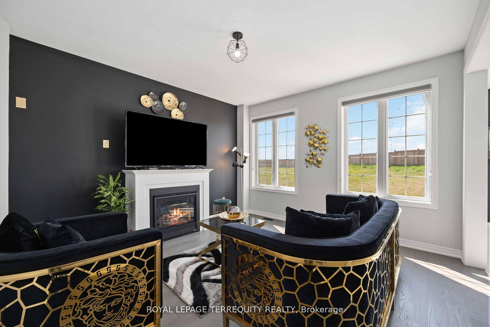Photo 7 of 316 Windfields Farm Drive W, Oshawa, Windfields — HOMEH
