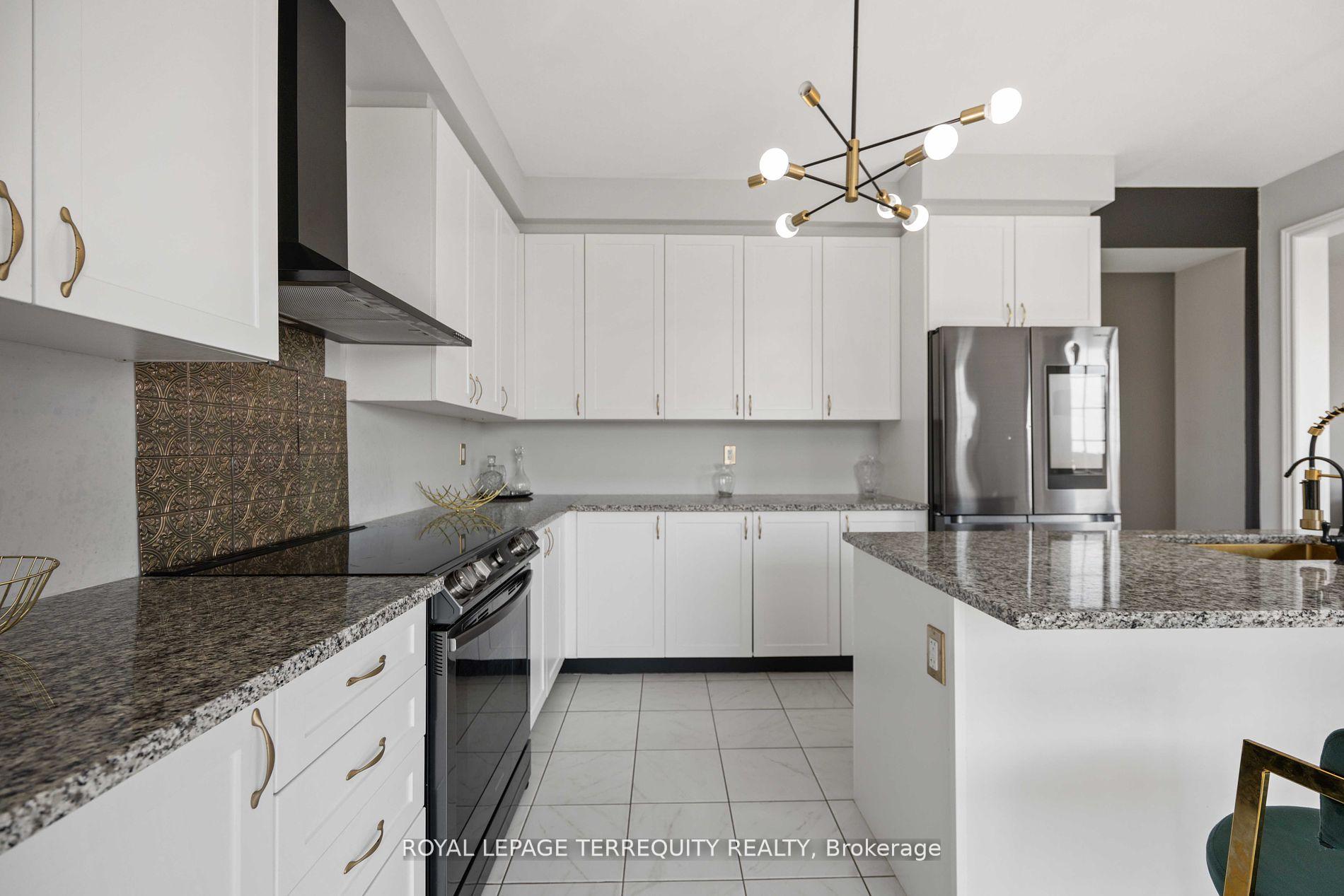 Photo 19 of 316 Windfields Farm Drive W, Oshawa, Windfields — HOMEH