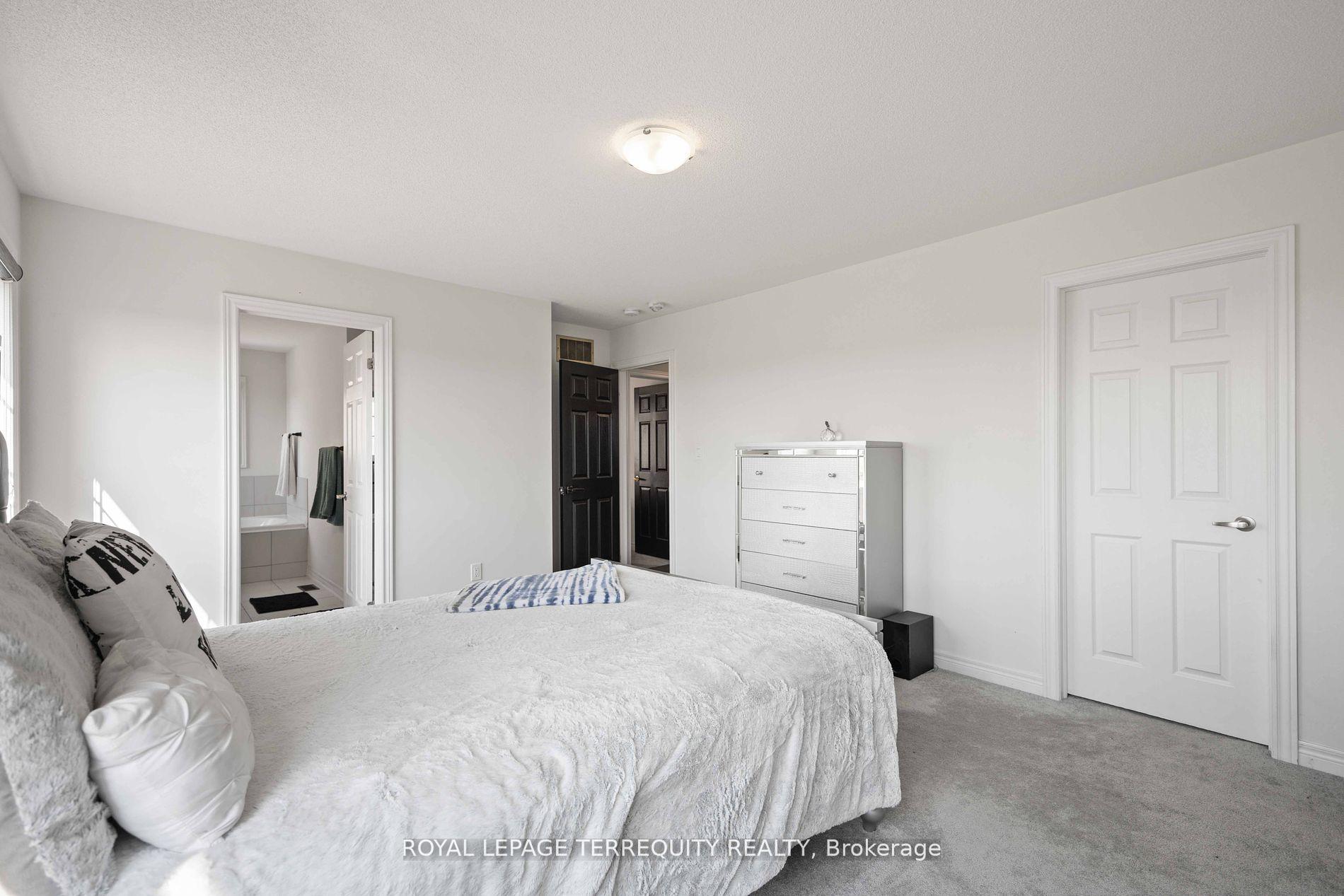 Photo 27 of 316 Windfields Farm Drive W, Oshawa, Windfields — HOMEH