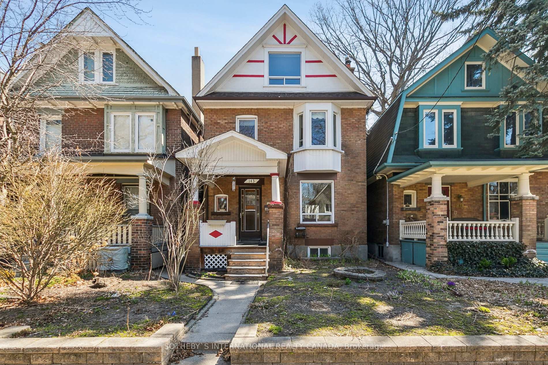 Front of 143 Fairview Avenue