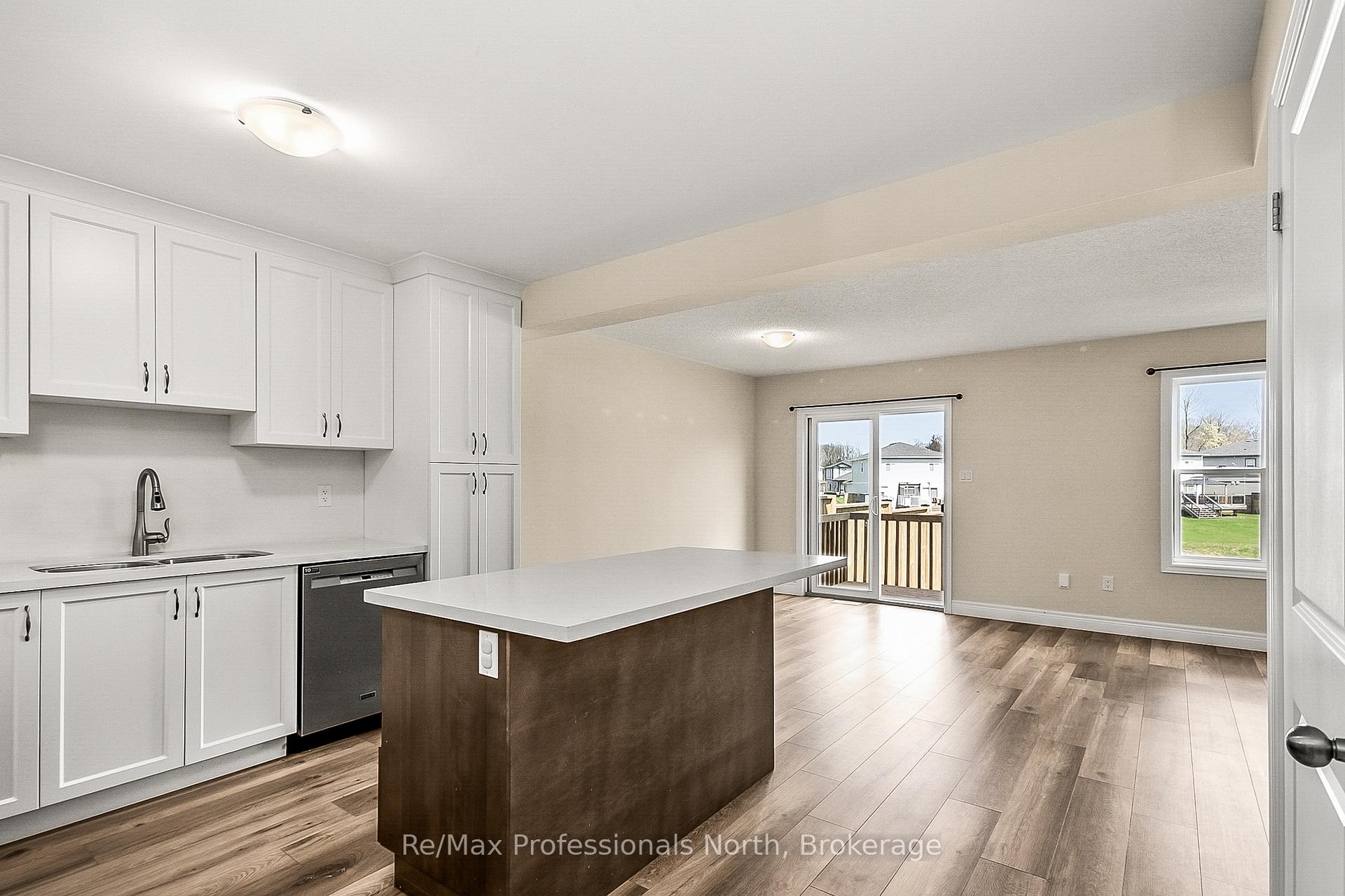 Photo 8 of 290 Daffodil Court, Gravenhurst, Muskoka (S) — HOMEH