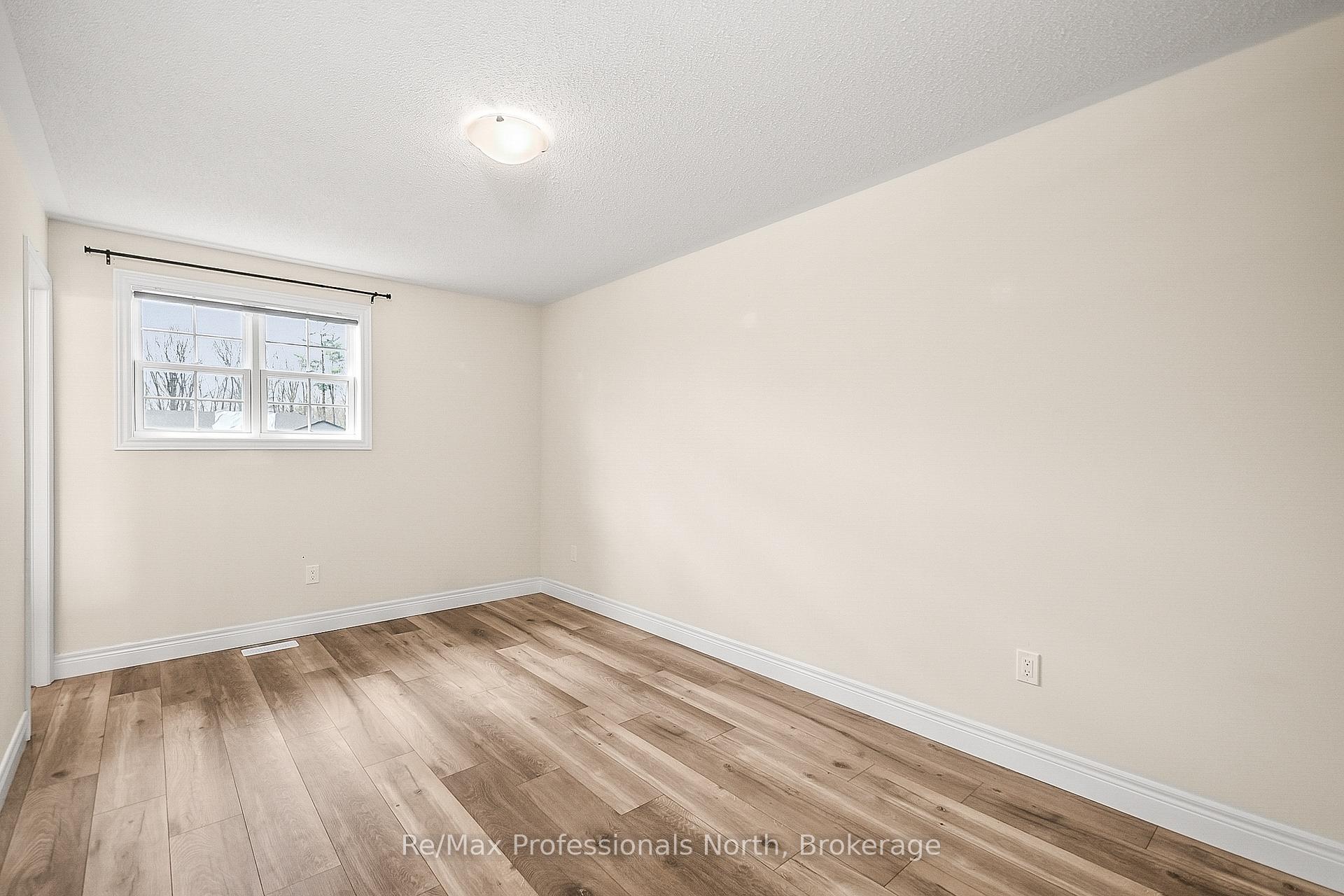 Photo 10 of 290 Daffodil Court, Gravenhurst, Muskoka (S) — HOMEH