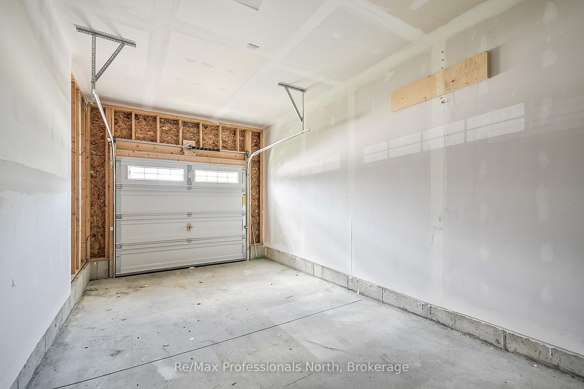 Photo 15 of 290 Daffodil Court, Gravenhurst, Muskoka (S) — HOMEH