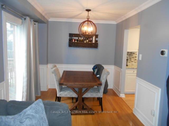 Photo 3 of 68 Cassander Crescent, Brampton, Heart Lake East — HOMEH