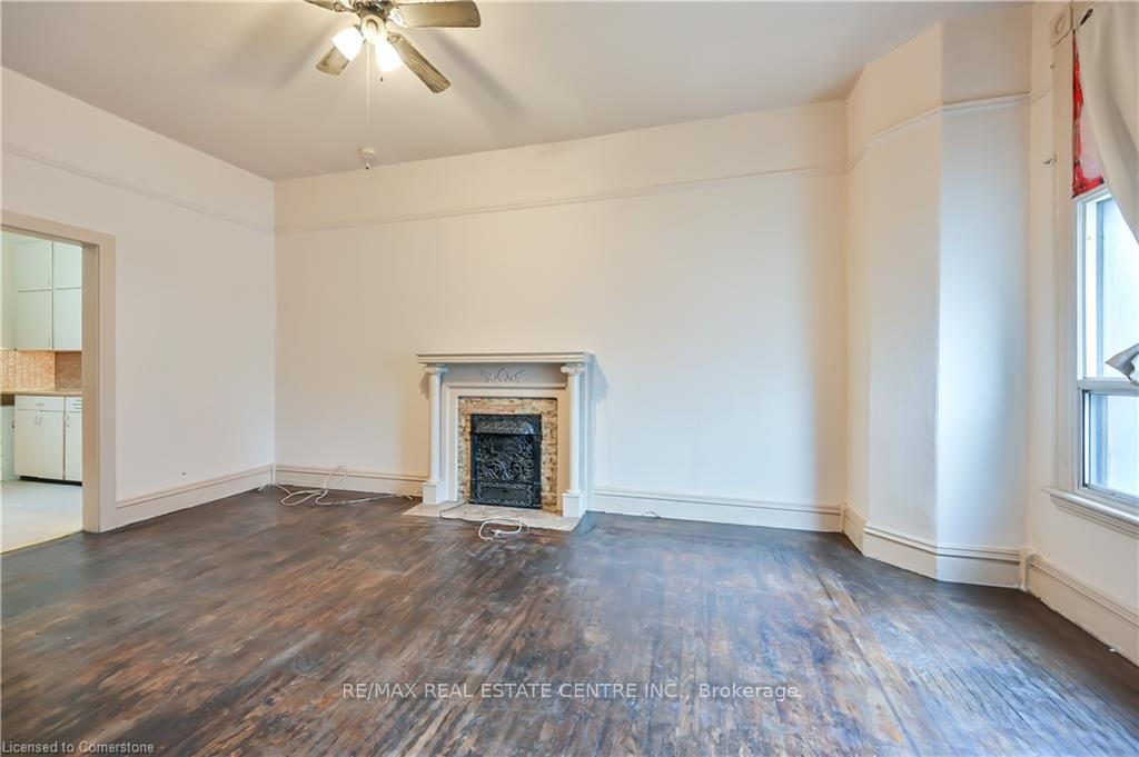 Photo 3 of 30 Cannon Street W, Hamilton, Central — HOMEH
