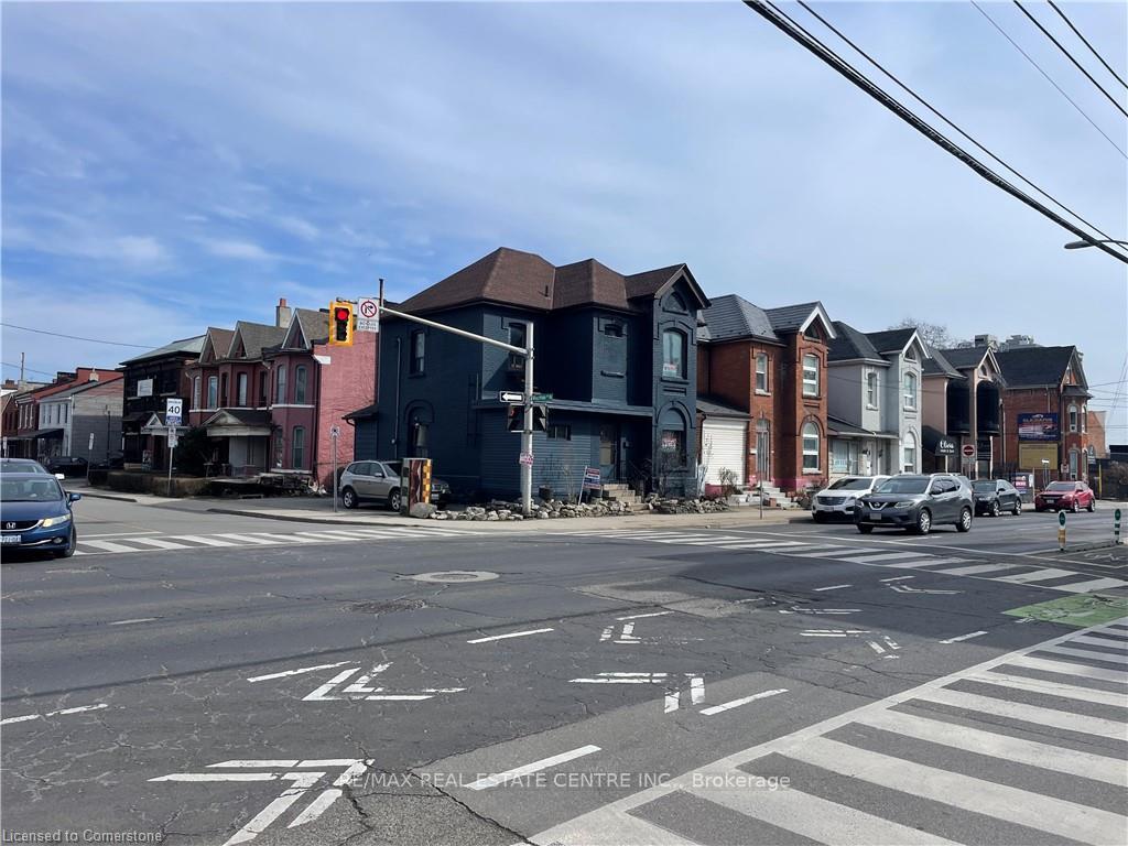 Photo 6 of 30 Cannon Street W, Hamilton, Central — HOMEH