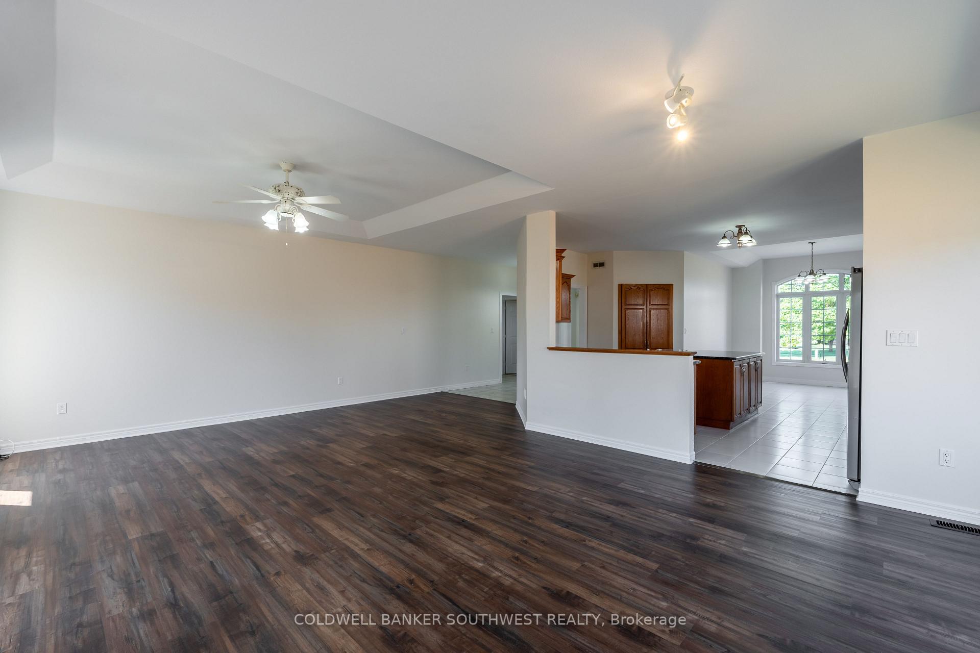 Photo 14 of 1062 Finch Drive E, Sarnia — HOMEH