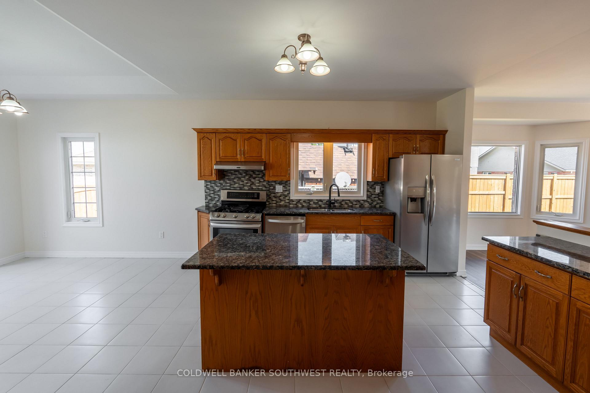 Photo 21 of 1062 Finch Drive E, Sarnia — HOMEH